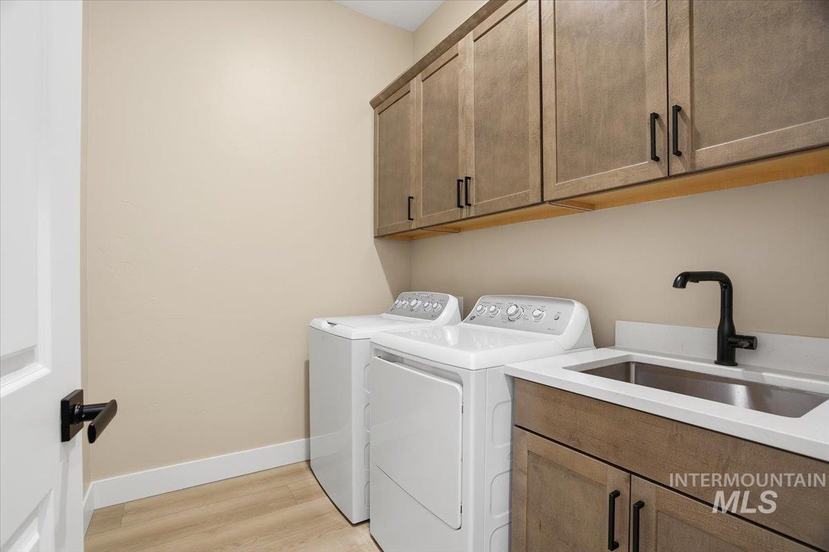 2195 N Kenora Ave, Star, Idaho 83669, 3 Bedrooms, 2.5 Bathrooms, Residential For Sale, Price $669,990,MLS 98972450