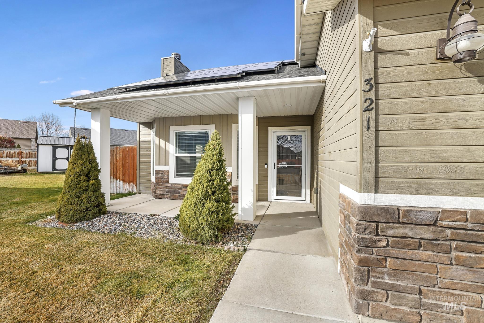 321 Arrow Street, Twin Falls, Idaho 83301, 3 Bedrooms, 2.5 Bathrooms, Residential For Sale, Price $445,000,MLS 98972451