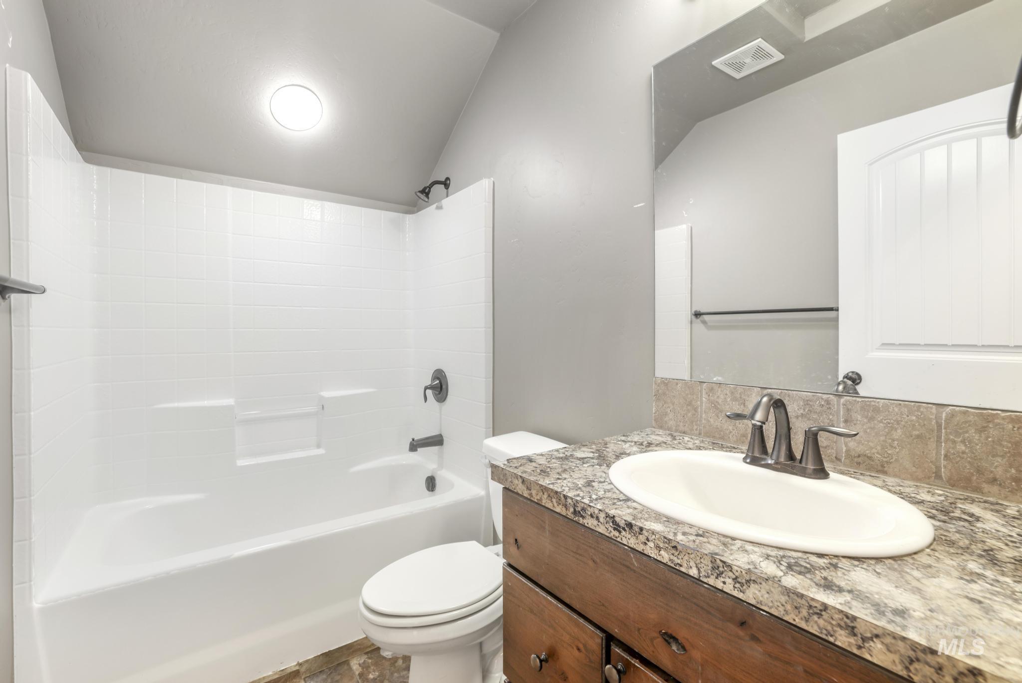 321 Arrow Street, Twin Falls, Idaho 83301, 3 Bedrooms, 2.5 Bathrooms, Residential For Sale, Price $445,000,MLS 98972451