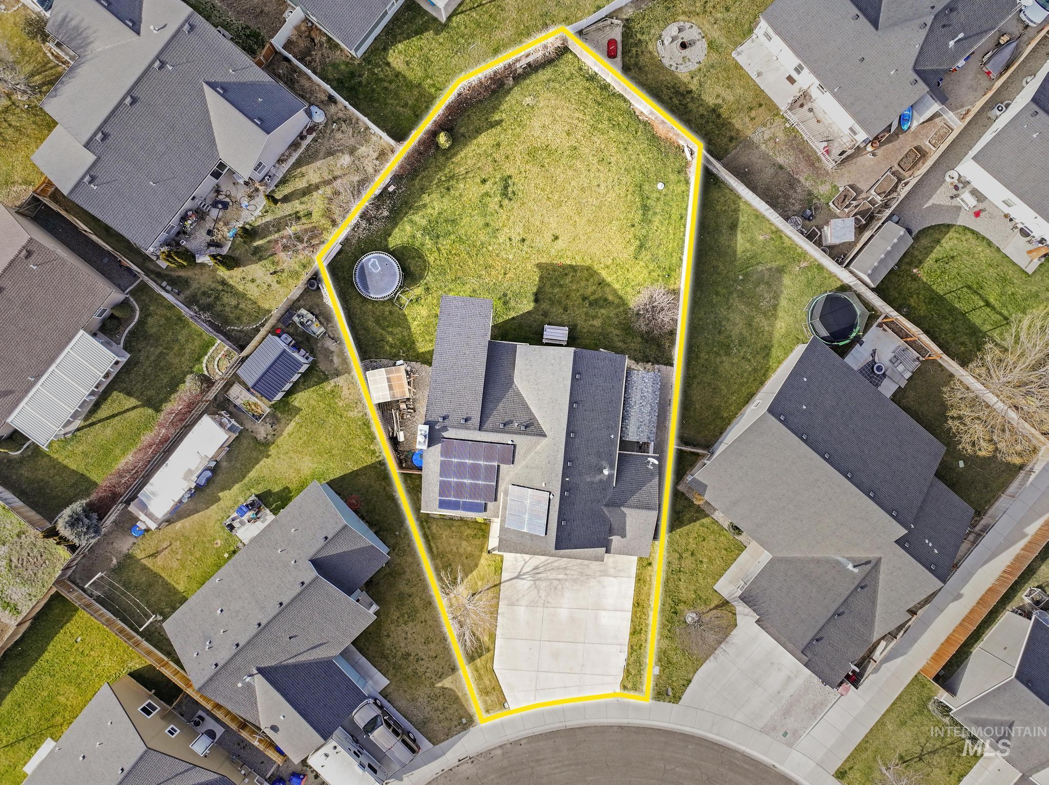 321 Arrow Street, Twin Falls, Idaho 83301, 3 Bedrooms, 2.5 Bathrooms, Residential For Sale, Price $445,000,MLS 98972451