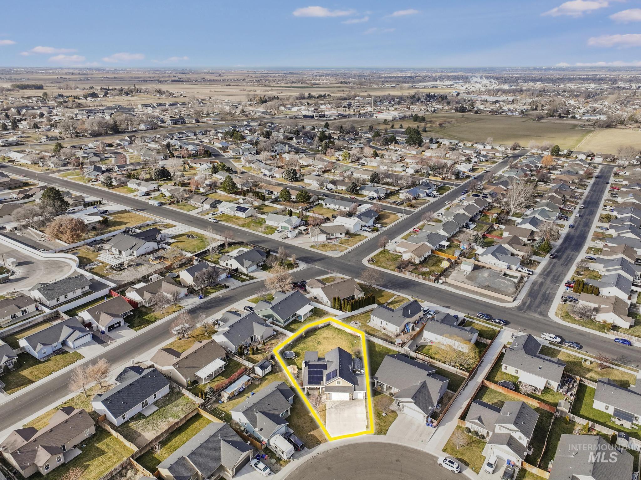 321 Arrow Street, Twin Falls, Idaho 83301, 3 Bedrooms, 2.5 Bathrooms, Residential For Sale, Price $445,000,MLS 98972451