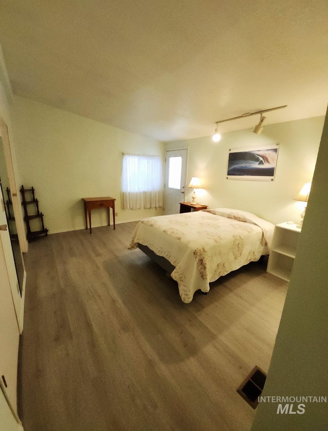 1905 Flamingo, Nampa, Idaho 83651, 3 Bedrooms, 2 Bathrooms, Residential For Sale, Price $179,900,MLS 98972452