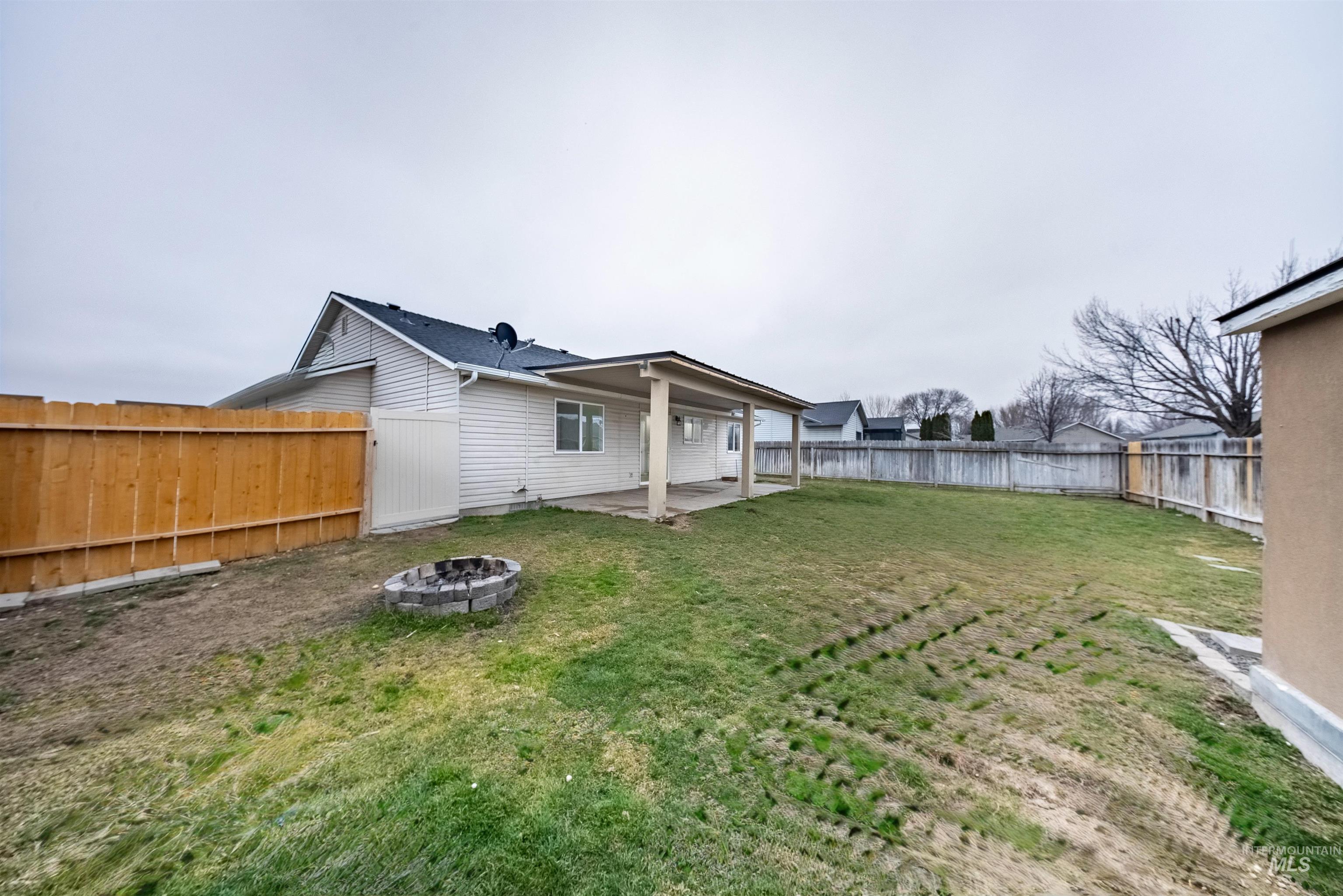 3808 Pierre Ave., Caldwell, Idaho 83605, 4 Bedrooms, 2 Bathrooms, Residential For Sale, Price $364,500,MLS 98972453
