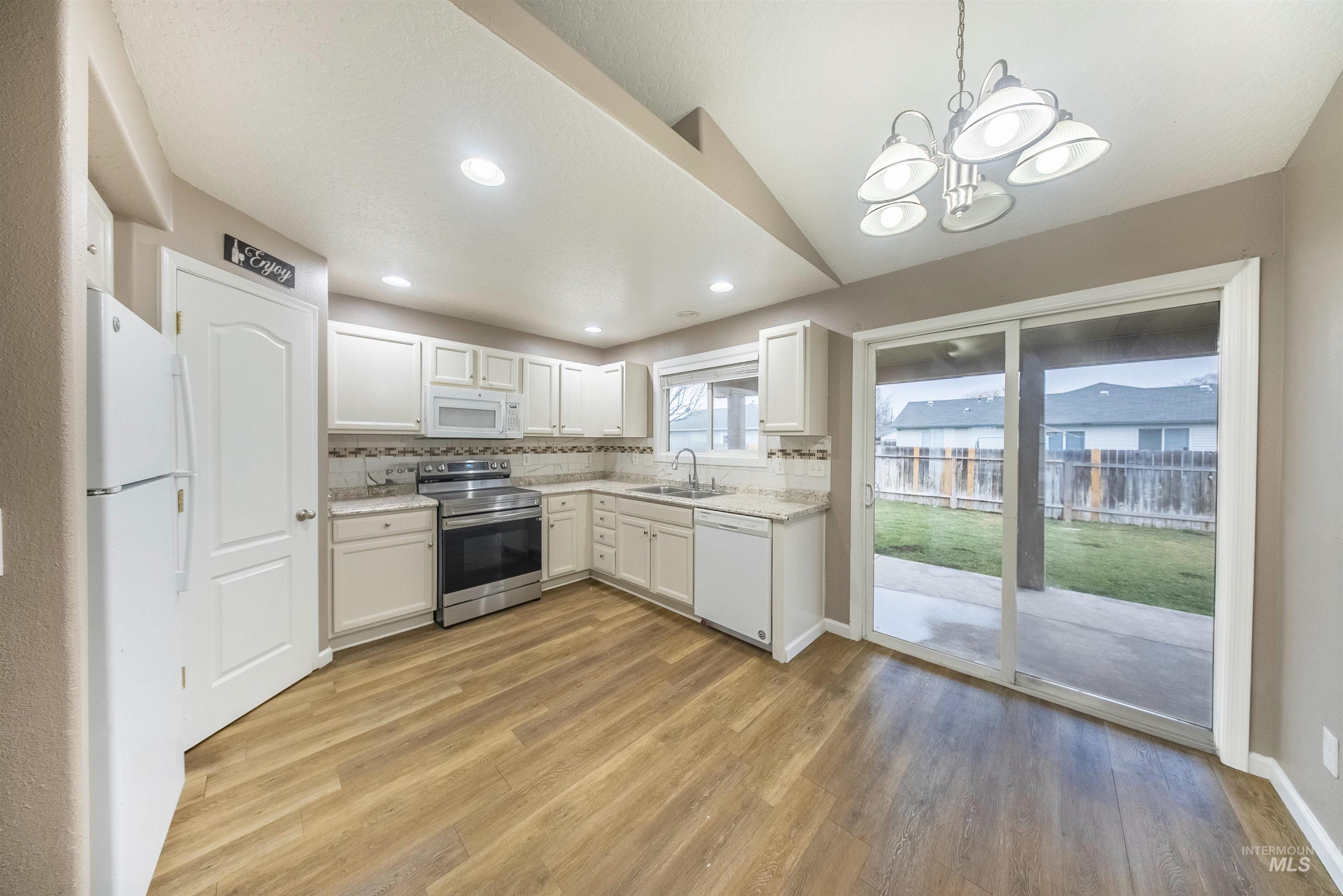 3808 Pierre Ave., Caldwell, Idaho 83605, 4 Bedrooms, 2 Bathrooms, Residential For Sale, Price $364,500,MLS 98972453