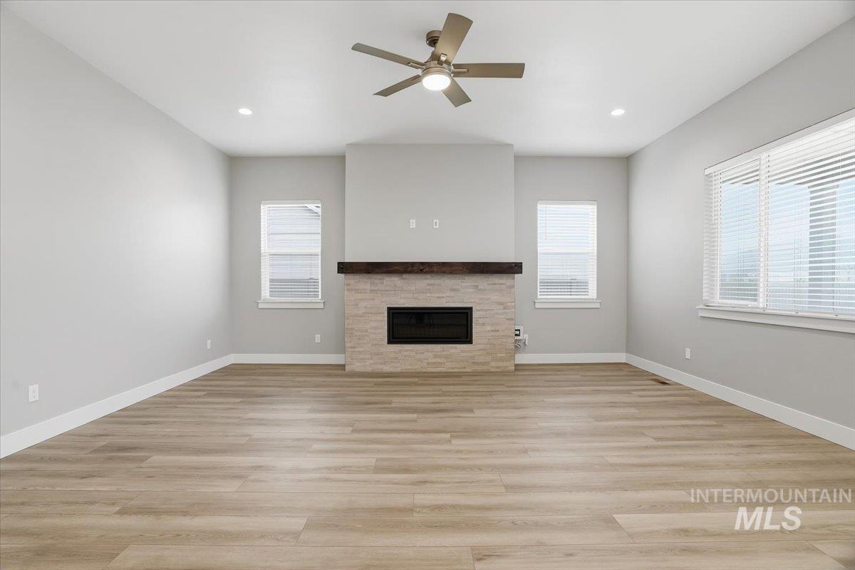 2221 N Kenora Ave, Star, Idaho 83669, 4 Bedrooms, 3.5 Bathrooms, Residential For Sale, Price $779,990,MLS 98972455