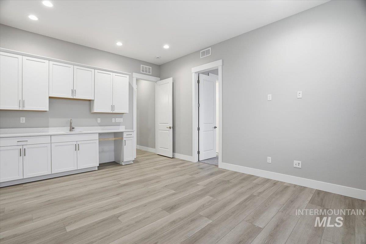 2221 N Kenora Ave, Star, Idaho 83669, 4 Bedrooms, 3.5 Bathrooms, Residential For Sale, Price $779,990,MLS 98972455