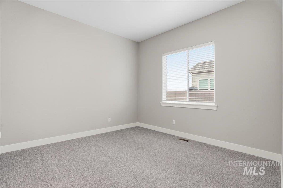 2221 N Kenora Ave, Star, Idaho 83669, 4 Bedrooms, 3.5 Bathrooms, Residential For Sale, Price $779,990,MLS 98972455