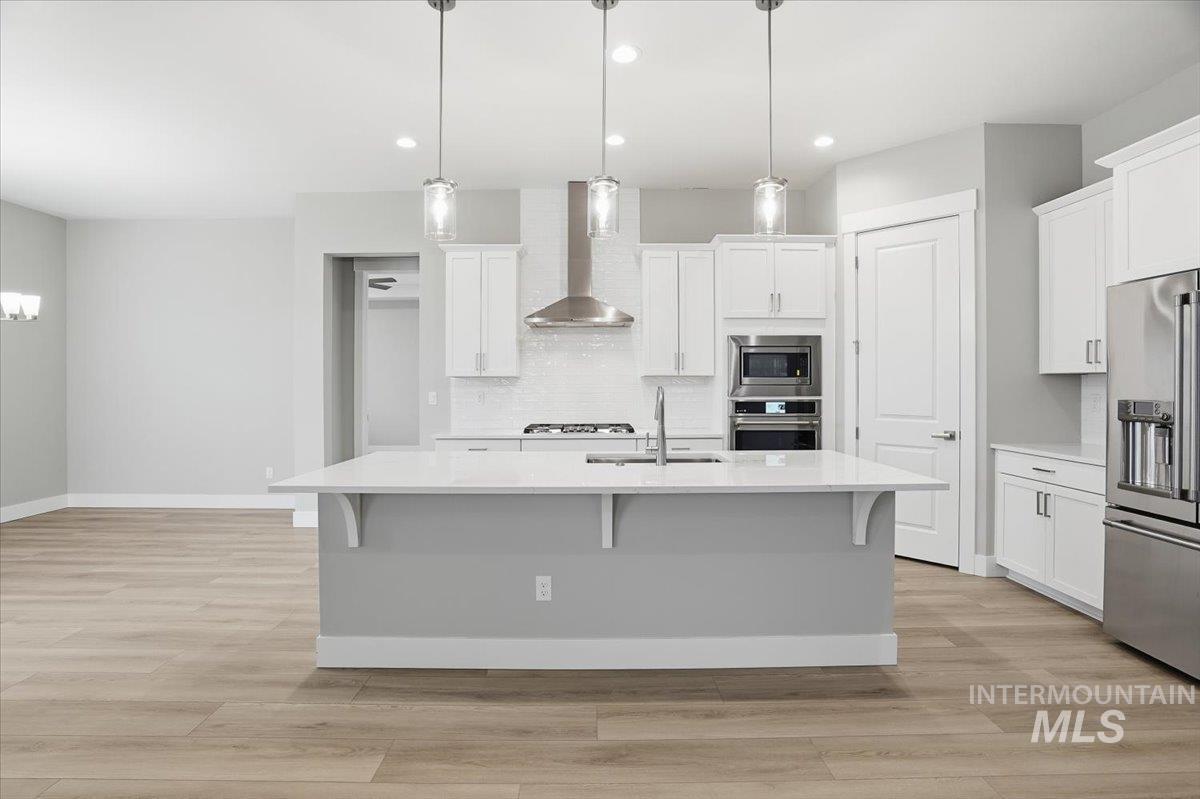 2221 N Kenora Ave, Star, Idaho 83669, 4 Bedrooms, 3.5 Bathrooms, Residential For Sale, Price $779,990,MLS 98972455