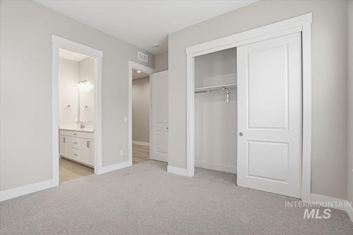 2221 N Kenora Ave, Star, Idaho 83669, 4 Bedrooms, 3.5 Bathrooms, Residential For Sale, Price $779,990,MLS 98972455