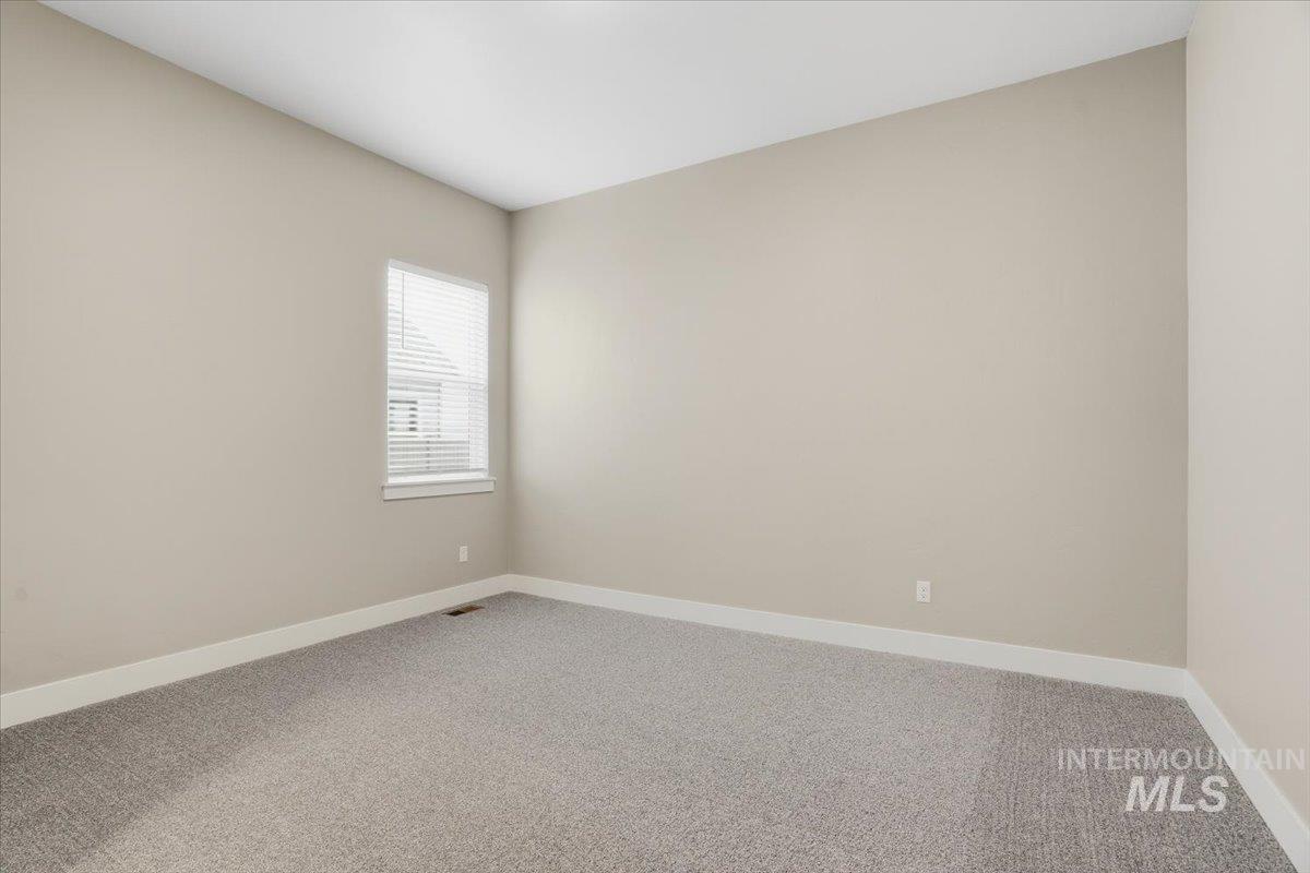 2221 N Kenora Ave, Star, Idaho 83669, 4 Bedrooms, 3.5 Bathrooms, Residential For Sale, Price $779,990,MLS 98972455