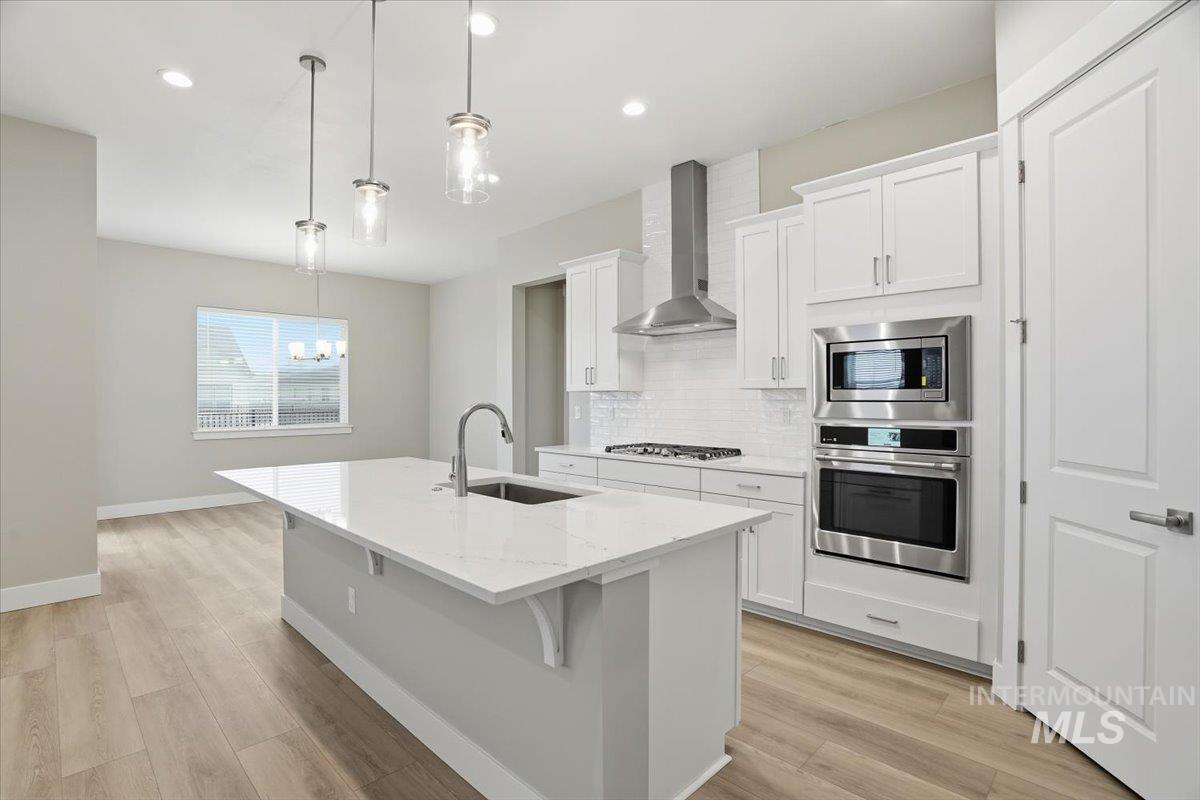 2221 N Kenora Ave, Star, Idaho 83669, 4 Bedrooms, 3.5 Bathrooms, Residential For Sale, Price $779,990,MLS 98972455