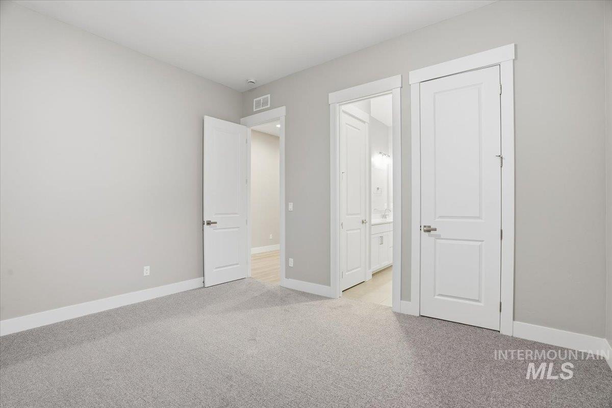 2221 N Kenora Ave, Star, Idaho 83669, 4 Bedrooms, 3.5 Bathrooms, Residential For Sale, Price $779,990,MLS 98972455