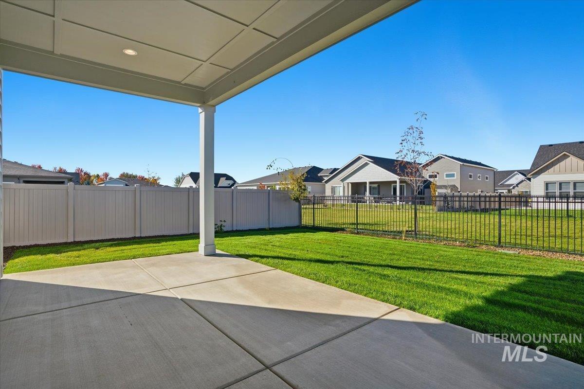 2221 N Kenora Ave, Star, Idaho 83669, 4 Bedrooms, 3.5 Bathrooms, Residential For Sale, Price $779,990,MLS 98972455