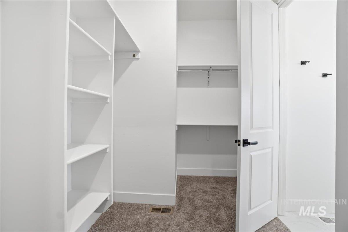 2278 N Kenora Ave, Star, Idaho 83669, 3 Bedrooms, 2.5 Bathrooms, Residential For Sale, Price $779,990,MLS 98972456