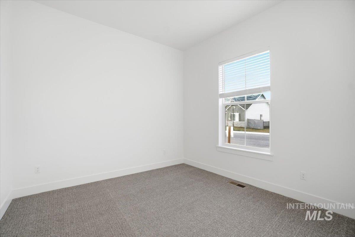 2278 N Kenora Ave, Star, Idaho 83669, 3 Bedrooms, 2.5 Bathrooms, Residential For Sale, Price $779,990,MLS 98972456