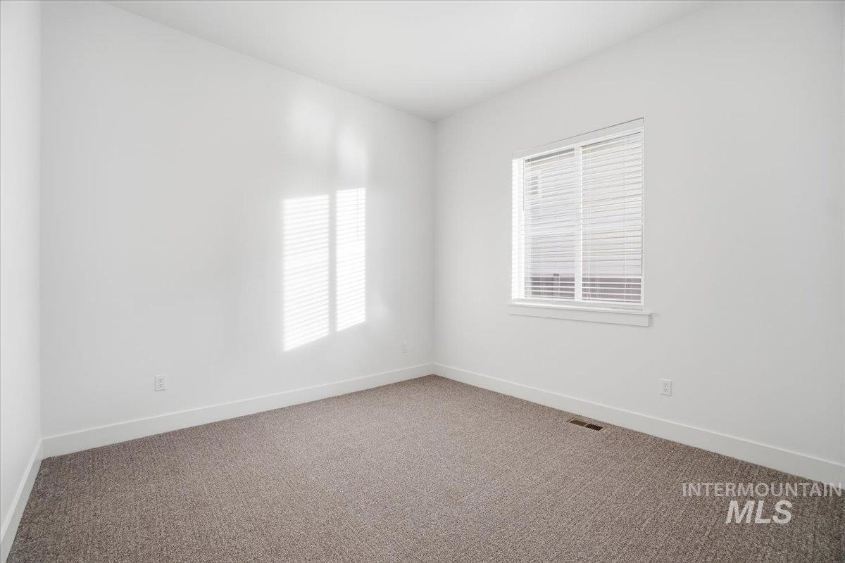 2278 N Kenora Ave, Star, Idaho 83669, 3 Bedrooms, 2.5 Bathrooms, Residential For Sale, Price $779,990,MLS 98972456