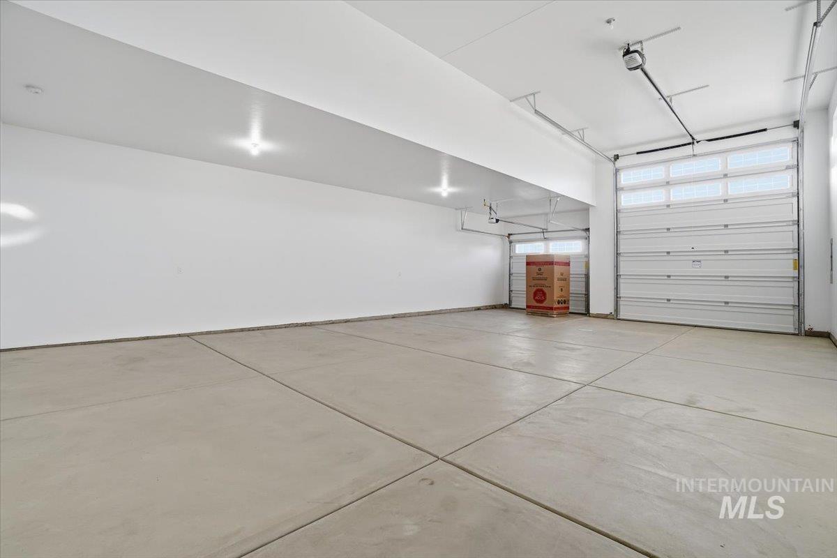 2278 N Kenora Ave, Star, Idaho 83669, 3 Bedrooms, 2.5 Bathrooms, Residential For Sale, Price $779,990,MLS 98972456