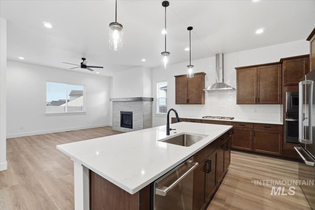 2278 N Kenora Ave, Star, Idaho 83669, 3 Bedrooms, 2.5 Bathrooms, Residential For Sale, Price $779,990,MLS 98972456