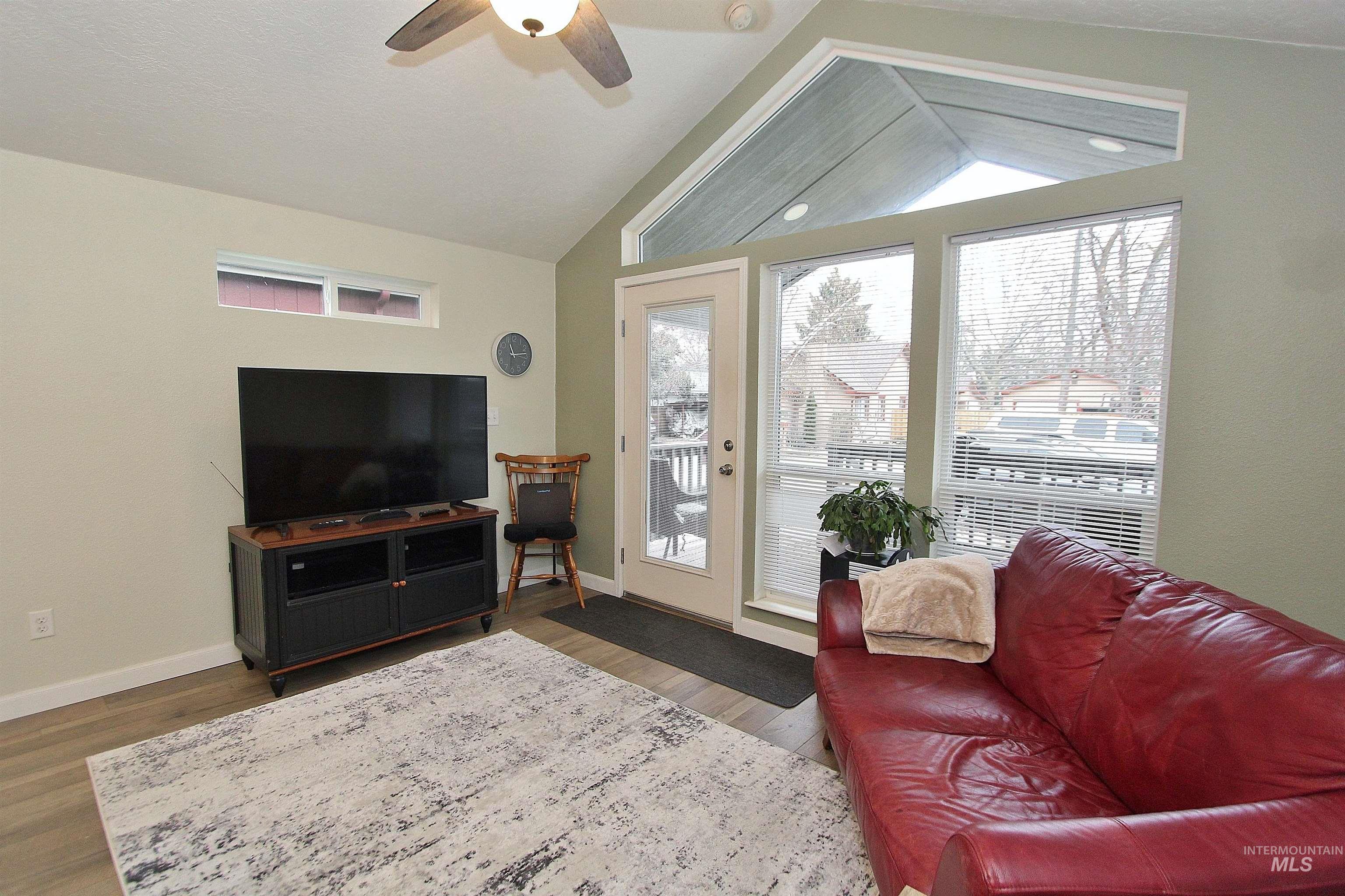 3015 N Silver, Boise, Idaho 83703, 1 Bedroom, 1 Bathroom, Residential For Sale, Price $299,999,MLS 98972458