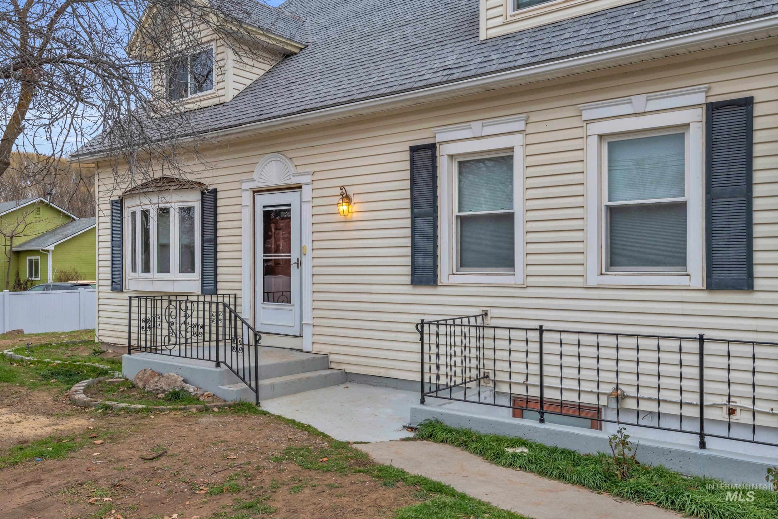 1158 S Powerline Rd, Nampa, Idaho 83686, 7 Bedrooms, 3 Bathrooms, Residential For Sale, Price $650,000,MLS 98972461