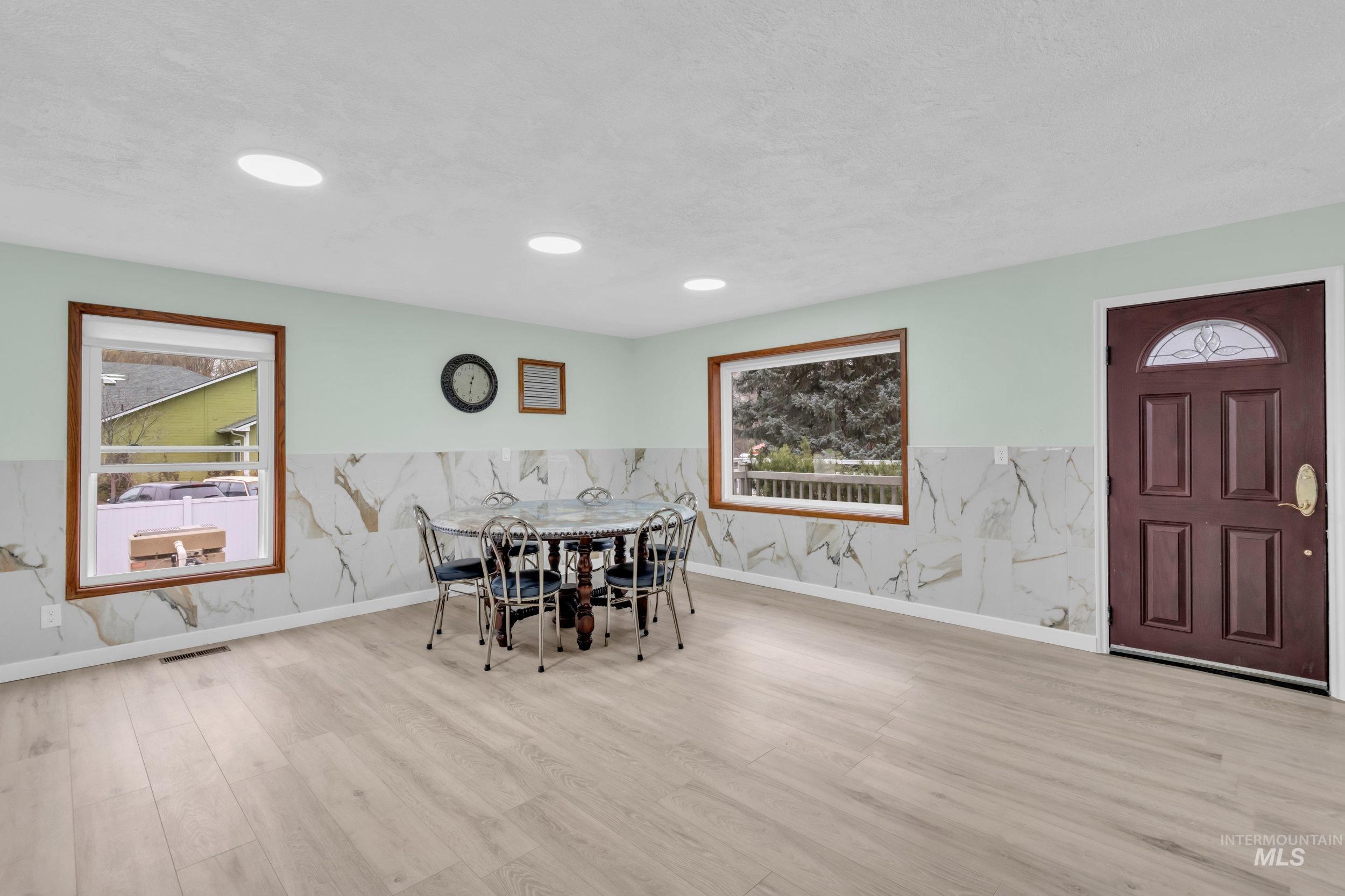 1158 S Powerline Rd, Nampa, Idaho 83686, 7 Bedrooms, 3 Bathrooms, Residential For Sale, Price $650,000,MLS 98972461