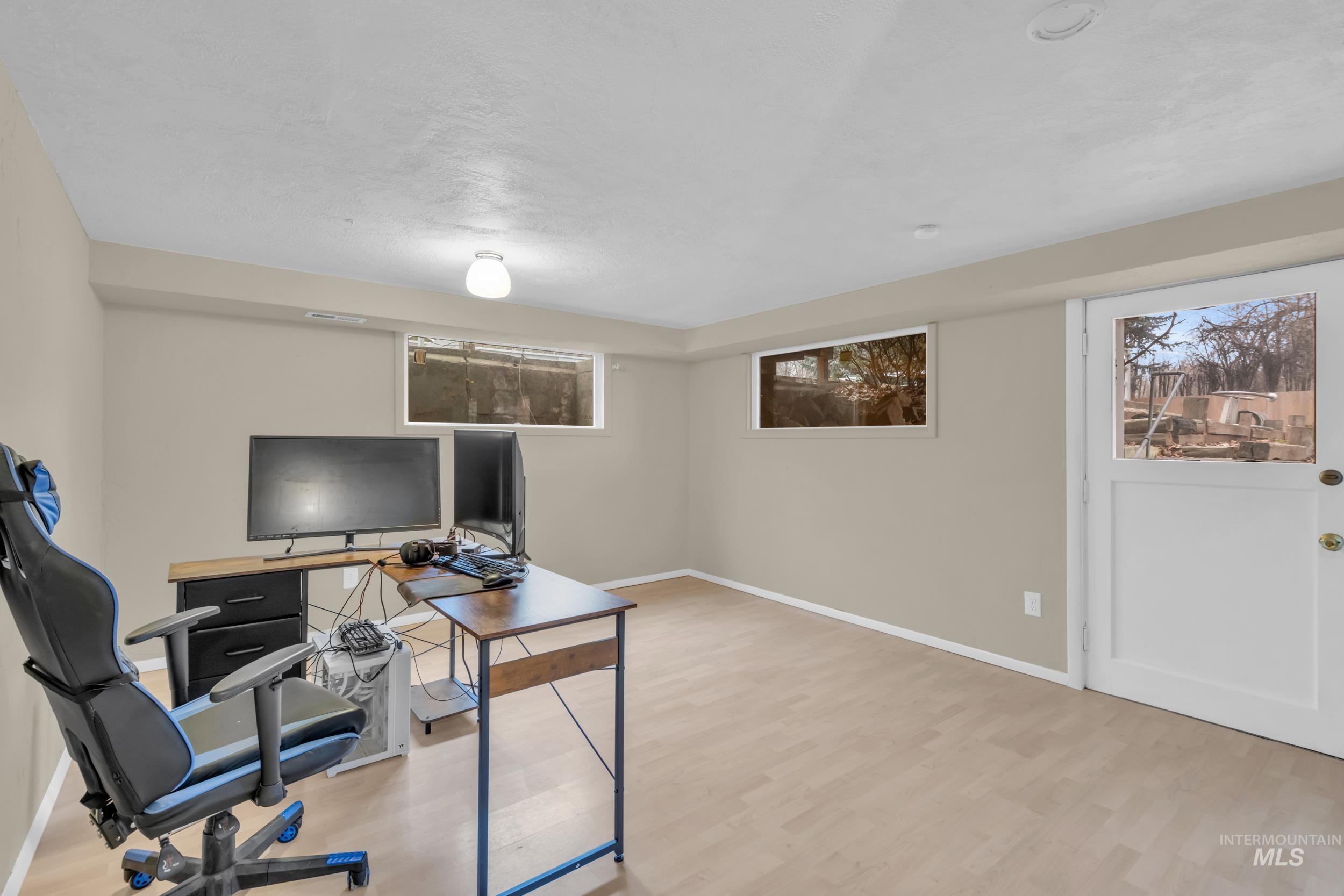 1158 S Powerline Rd, Nampa, Idaho 83686, 7 Bedrooms, 3 Bathrooms, Residential For Sale, Price $650,000,MLS 98972461