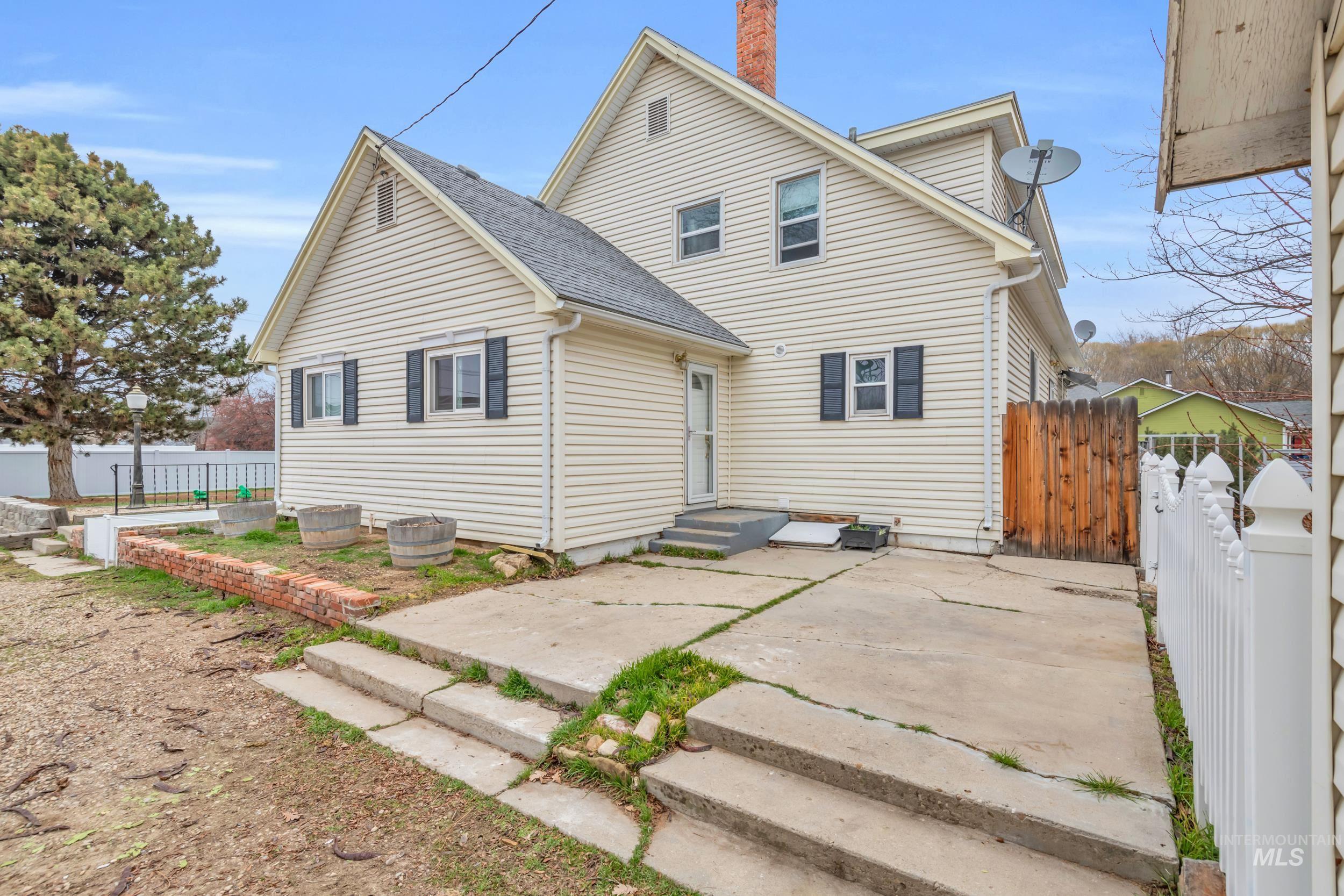 1158 S Powerline Rd, Nampa, Idaho 83686, 7 Bedrooms, 3 Bathrooms, Residential For Sale, Price $650,000,MLS 98972461