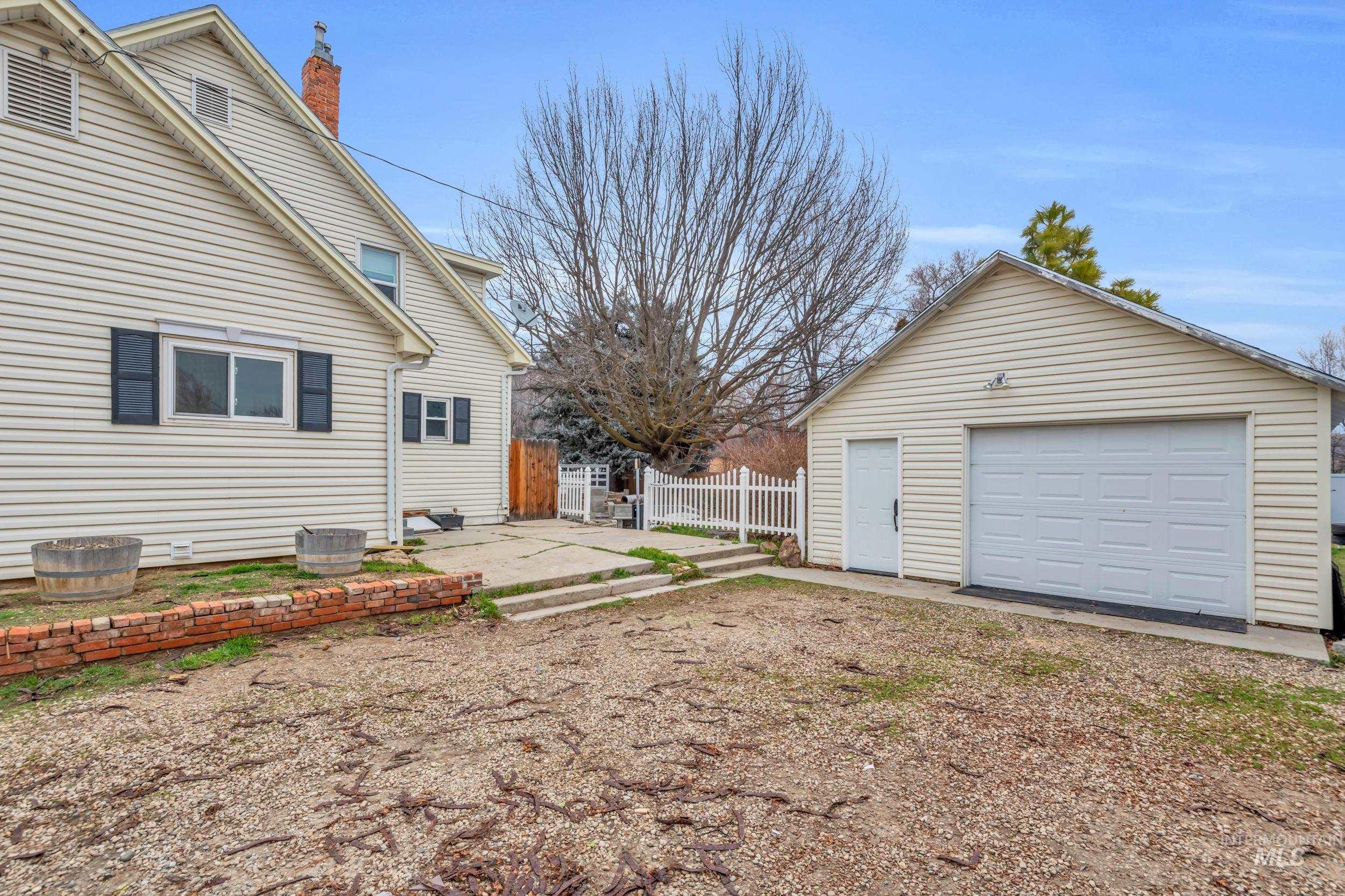 1158 S Powerline Rd, Nampa, Idaho 83686, 7 Bedrooms, 3 Bathrooms, Residential For Sale, Price $650,000,MLS 98972461