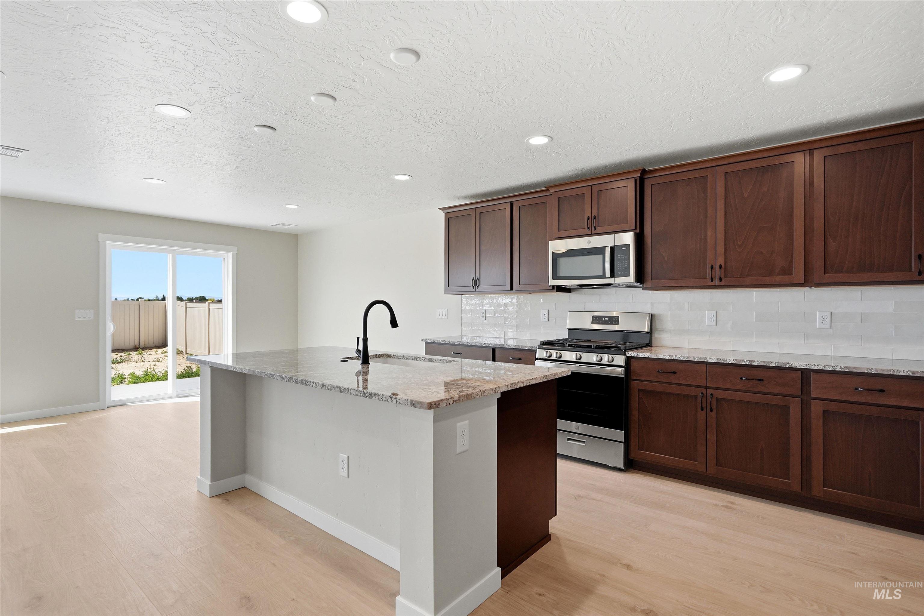 10187 Bellevue Ridge St, Nampa, Idaho 83687, 5 Bedrooms, 3 Bathrooms, Residential For Sale, Price $524,990,MLS 98972464