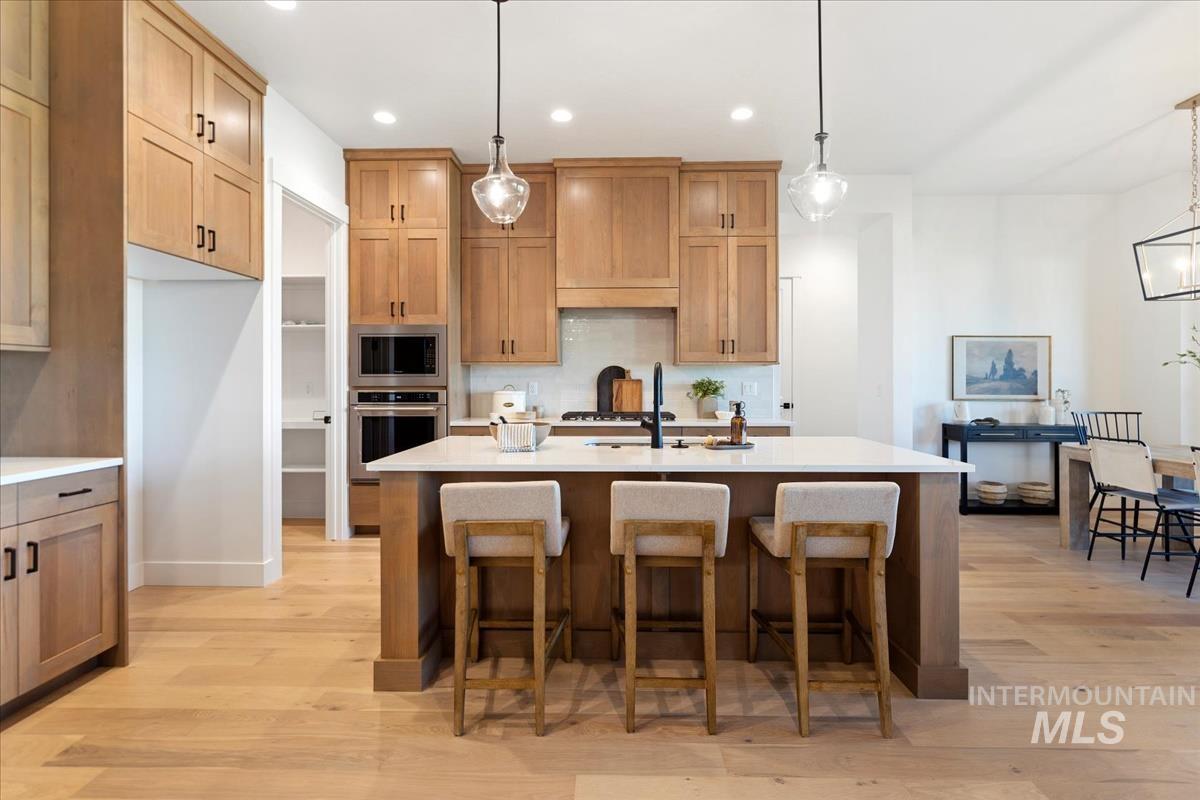 11027 W Lahinch Ln., Kuna, Idaho 83634, 4 Bedrooms, 3 Bathrooms, Residential For Sale, Price $864,880,MLS 98972466