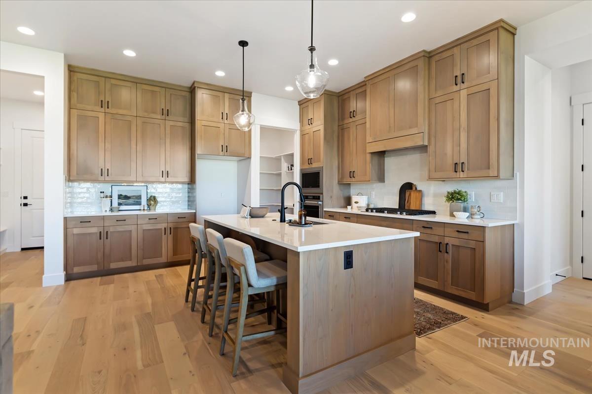 11027 W Lahinch Ln., Kuna, Idaho 83634, 4 Bedrooms, 3 Bathrooms, Residential For Sale, Price $864,880,MLS 98972466