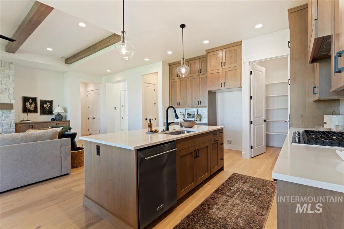 11027 W Lahinch Ln., Kuna, Idaho 83634, 4 Bedrooms, 3 Bathrooms, Residential For Sale, Price $864,880,MLS 98972466