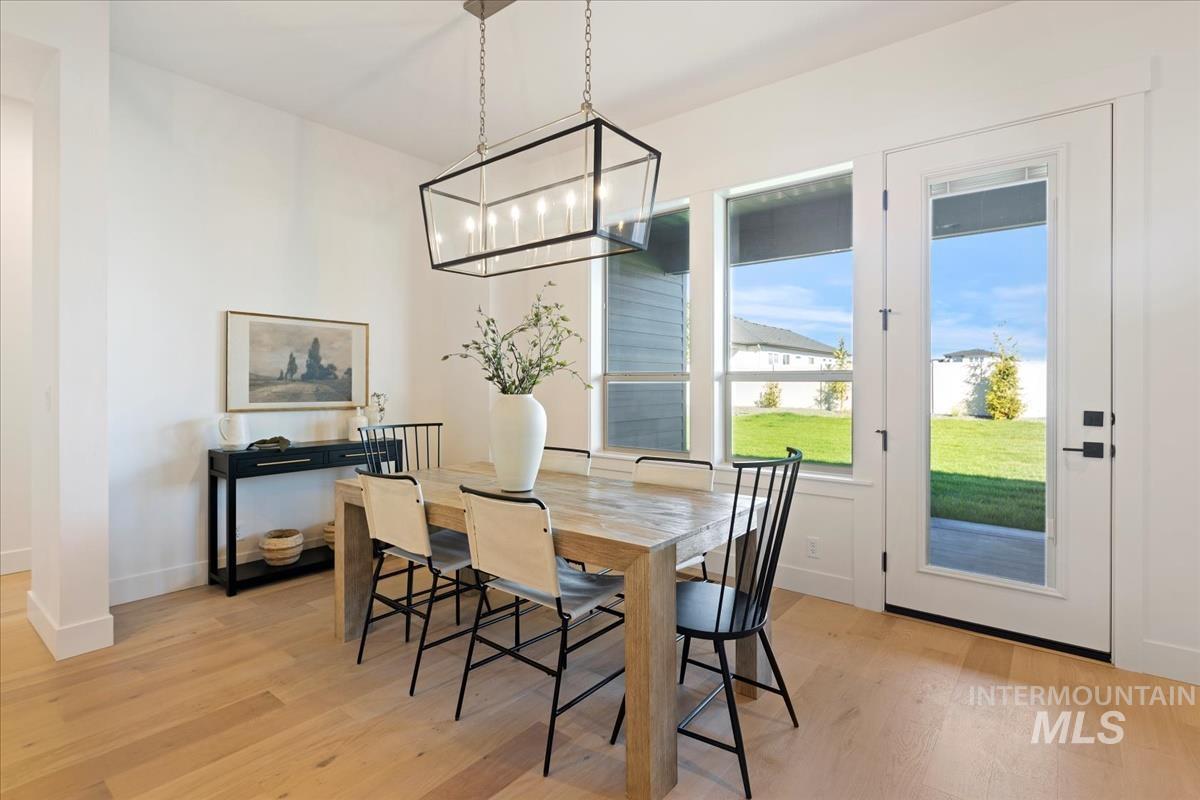 11027 W Lahinch Ln., Kuna, Idaho 83634, 4 Bedrooms, 3 Bathrooms, Residential For Sale, Price $864,880,MLS 98972466