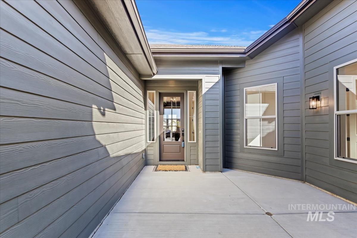 11027 W Lahinch Ln., Kuna, Idaho 83634, 4 Bedrooms, 3 Bathrooms, Residential For Sale, Price $864,880,MLS 98972466