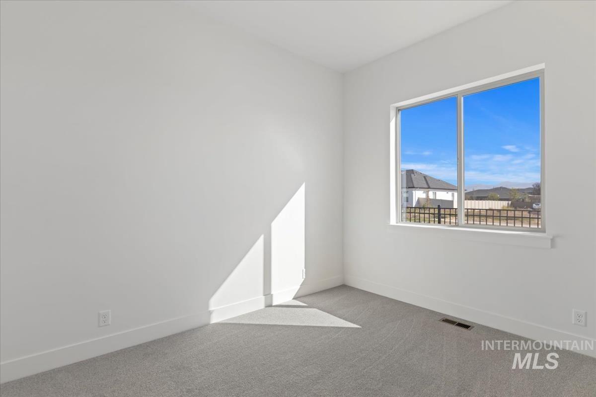 11027 W Lahinch Ln., Kuna, Idaho 83634, 4 Bedrooms, 3 Bathrooms, Residential For Sale, Price $864,880,MLS 98972466