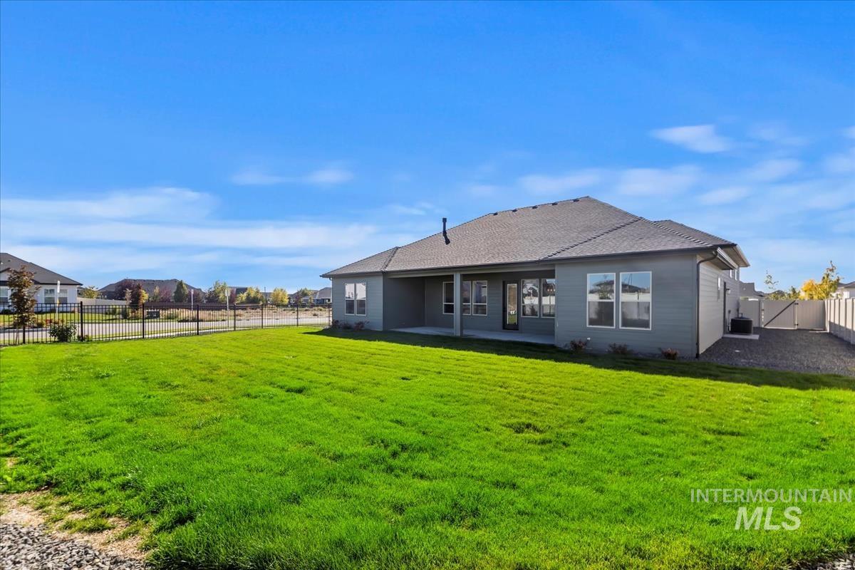 11027 W Lahinch Ln., Kuna, Idaho 83634, 4 Bedrooms, 3 Bathrooms, Residential For Sale, Price $864,880,MLS 98972466