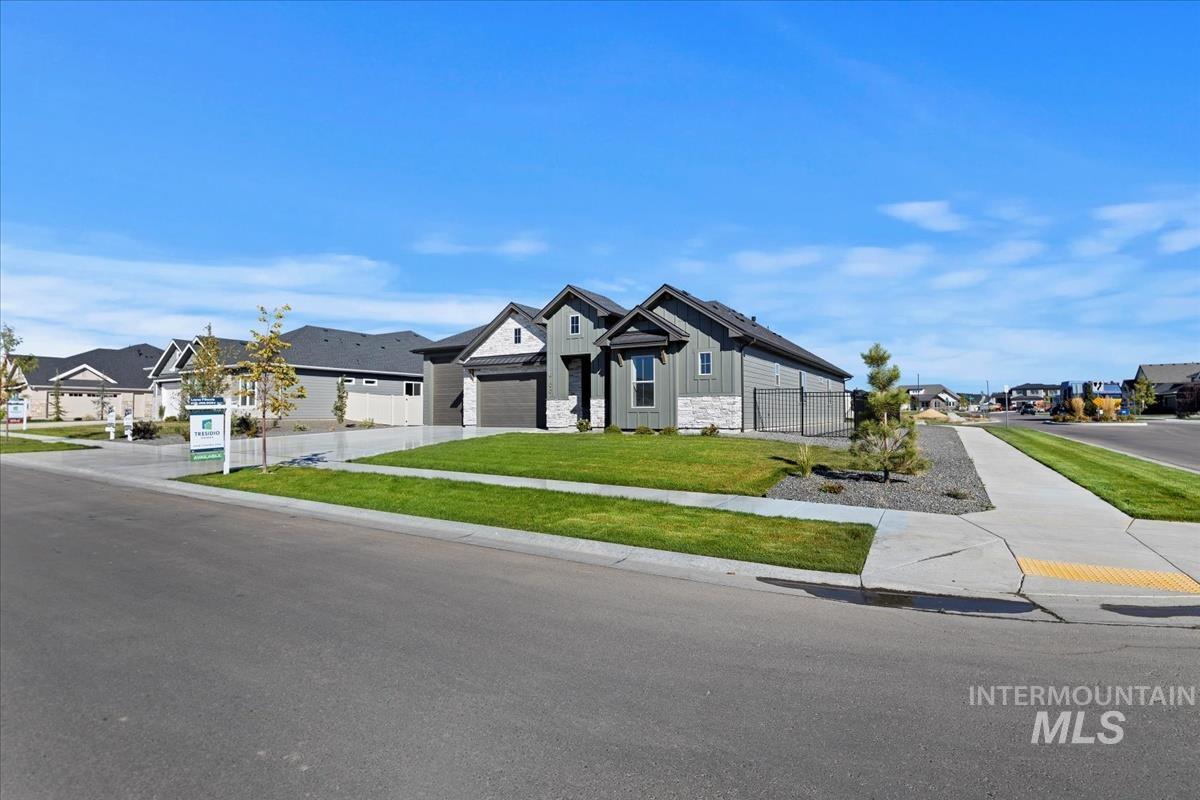 11027 W Lahinch Ln., Kuna, Idaho 83634, 4 Bedrooms, 3 Bathrooms, Residential For Sale, Price $864,880,MLS 98972466