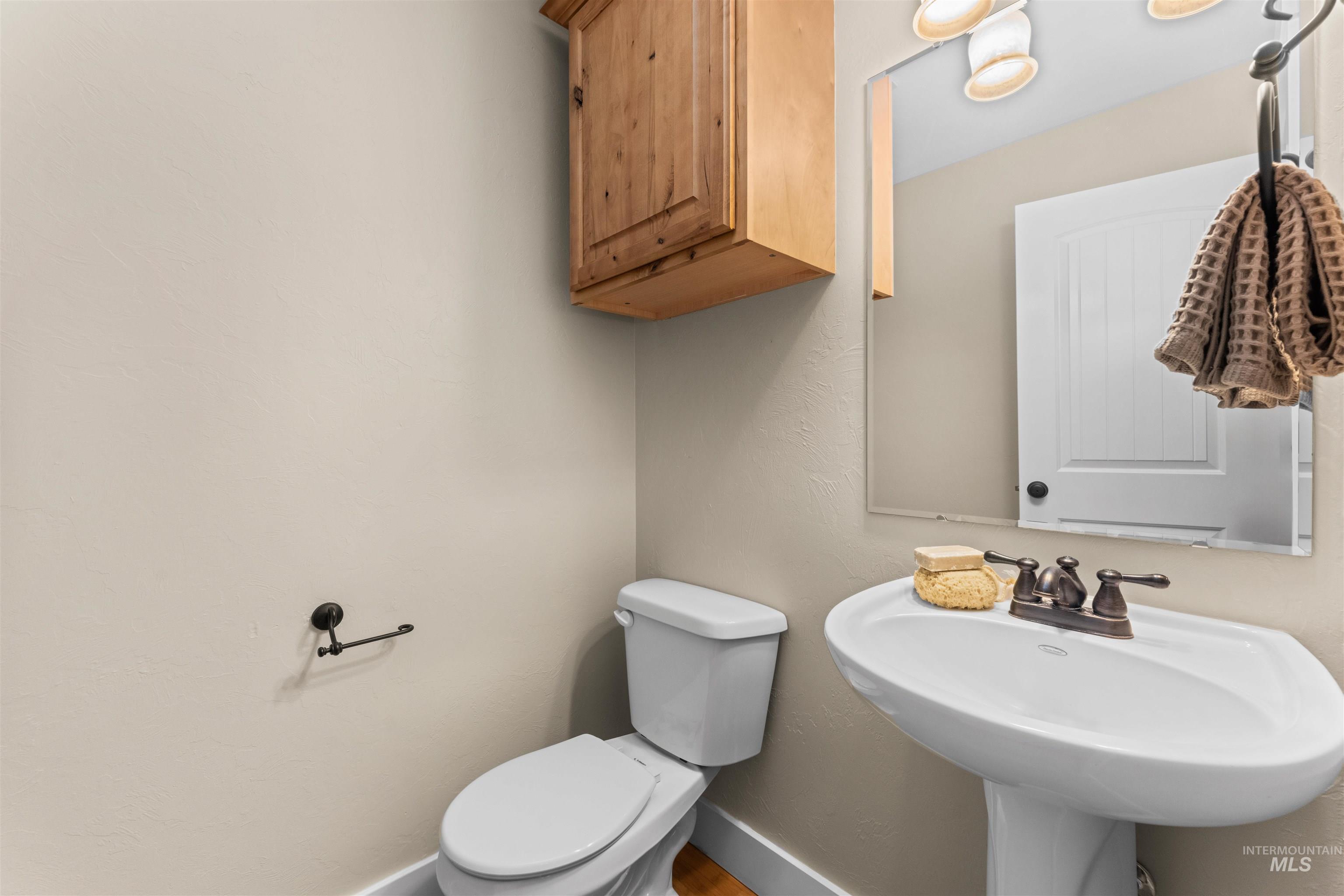 5231 W Morris Hill Rd, Boise, Idaho 83706, 3 Bedrooms, 2.5 Bathrooms, Residential For Sale, Price $425,000,MLS 98972467