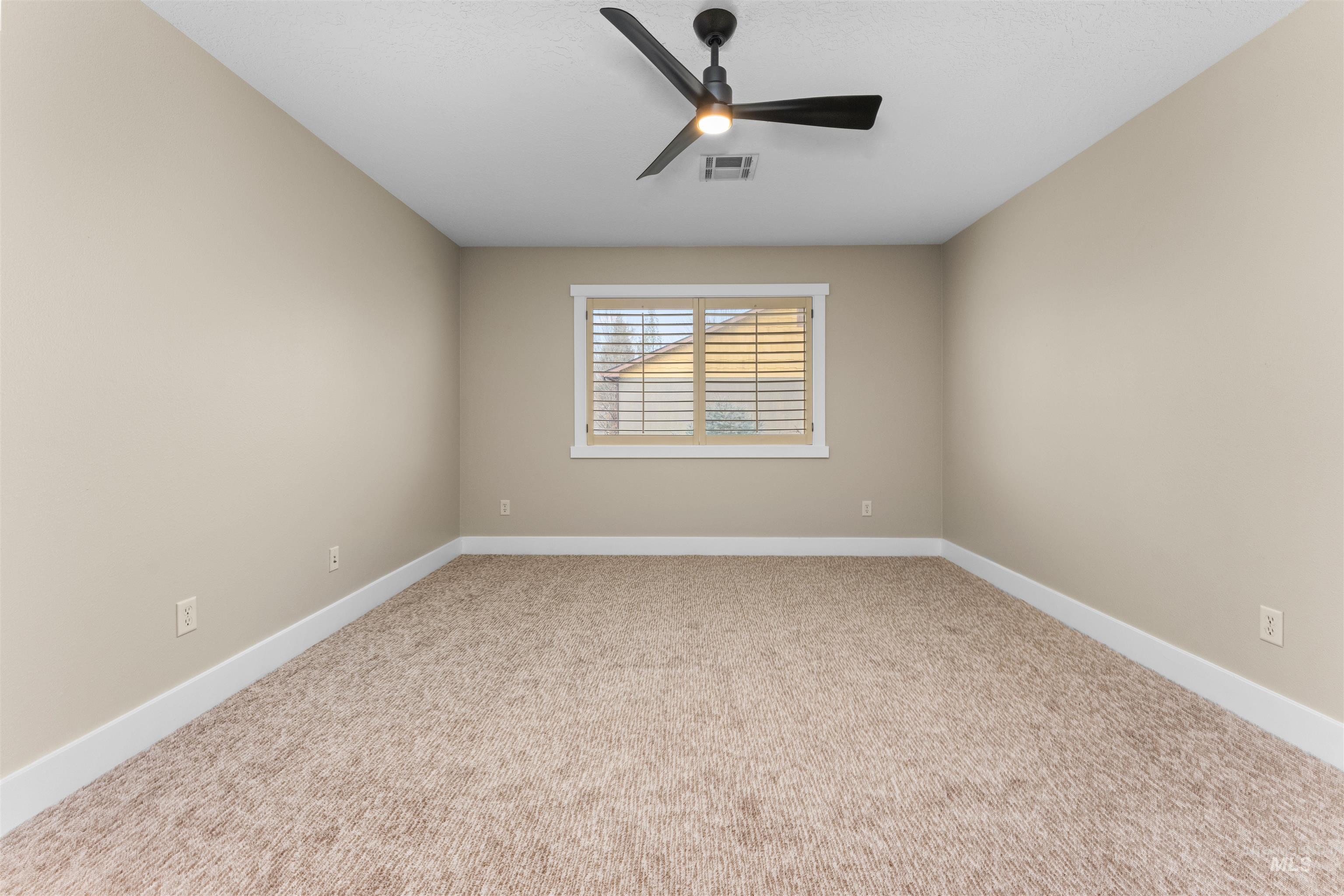 5231 W Morris Hill Rd, Boise, Idaho 83706, 3 Bedrooms, 2.5 Bathrooms, Residential For Sale, Price $425,000,MLS 98972467