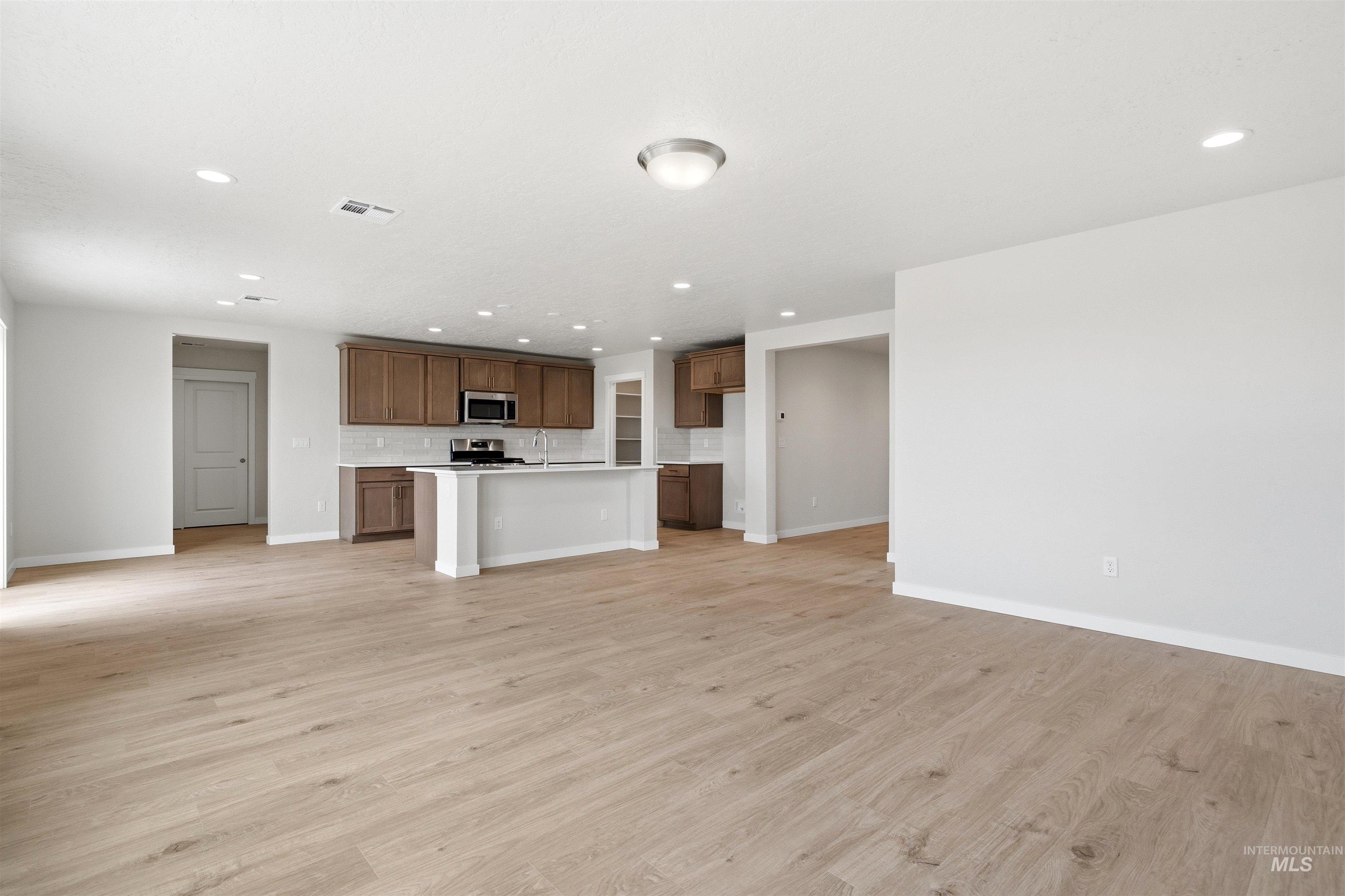 10179 Bellevue Ridge St, Nampa, Idaho 83687, 4 Bedrooms, 2.5 Bathrooms, Residential For Sale, Price $504,990,MLS 98972468
