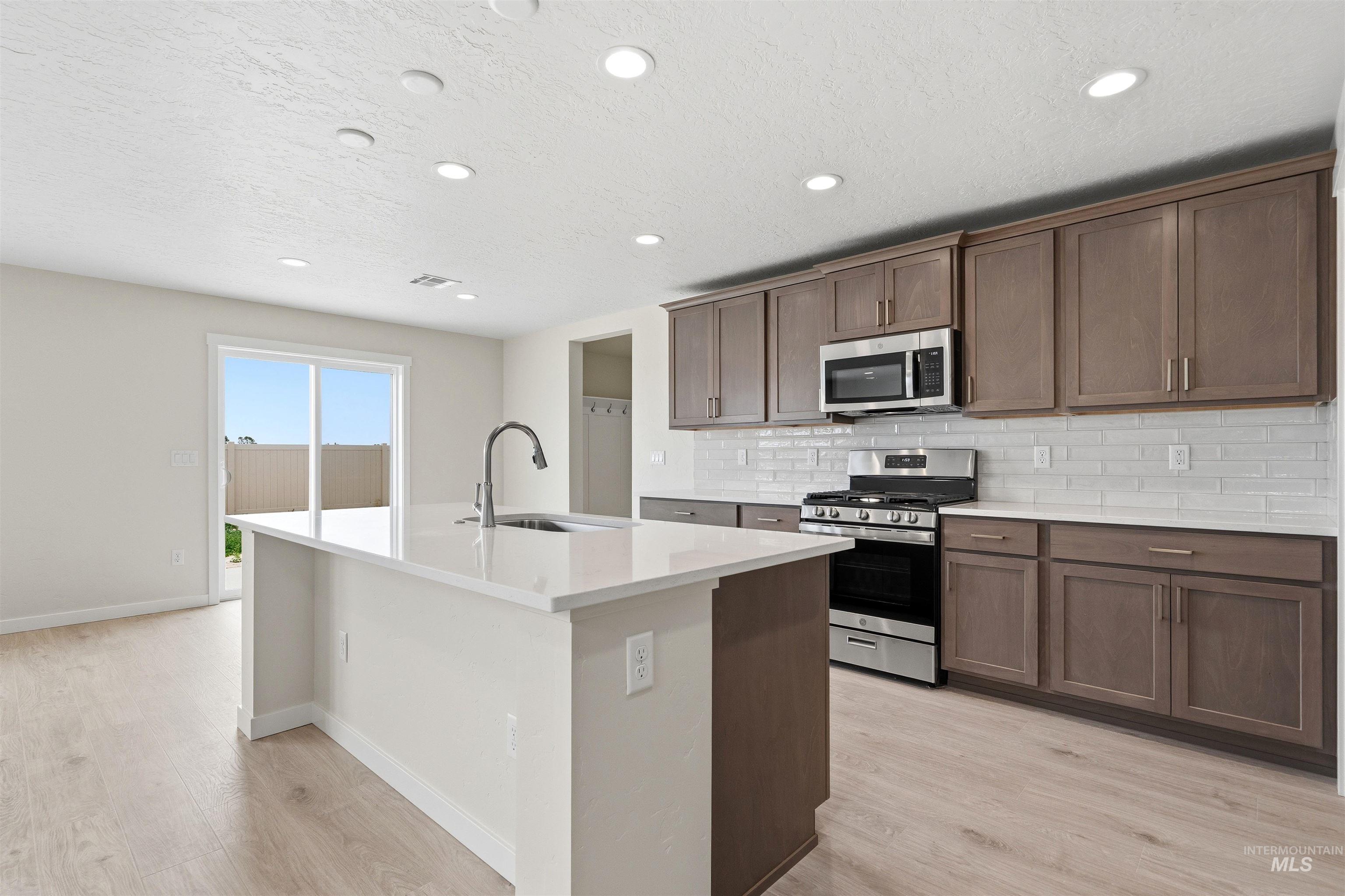 10179 Bellevue Ridge St, Nampa, Idaho 83687, 4 Bedrooms, 2.5 Bathrooms, Residential For Sale, Price $504,990,MLS 98972468