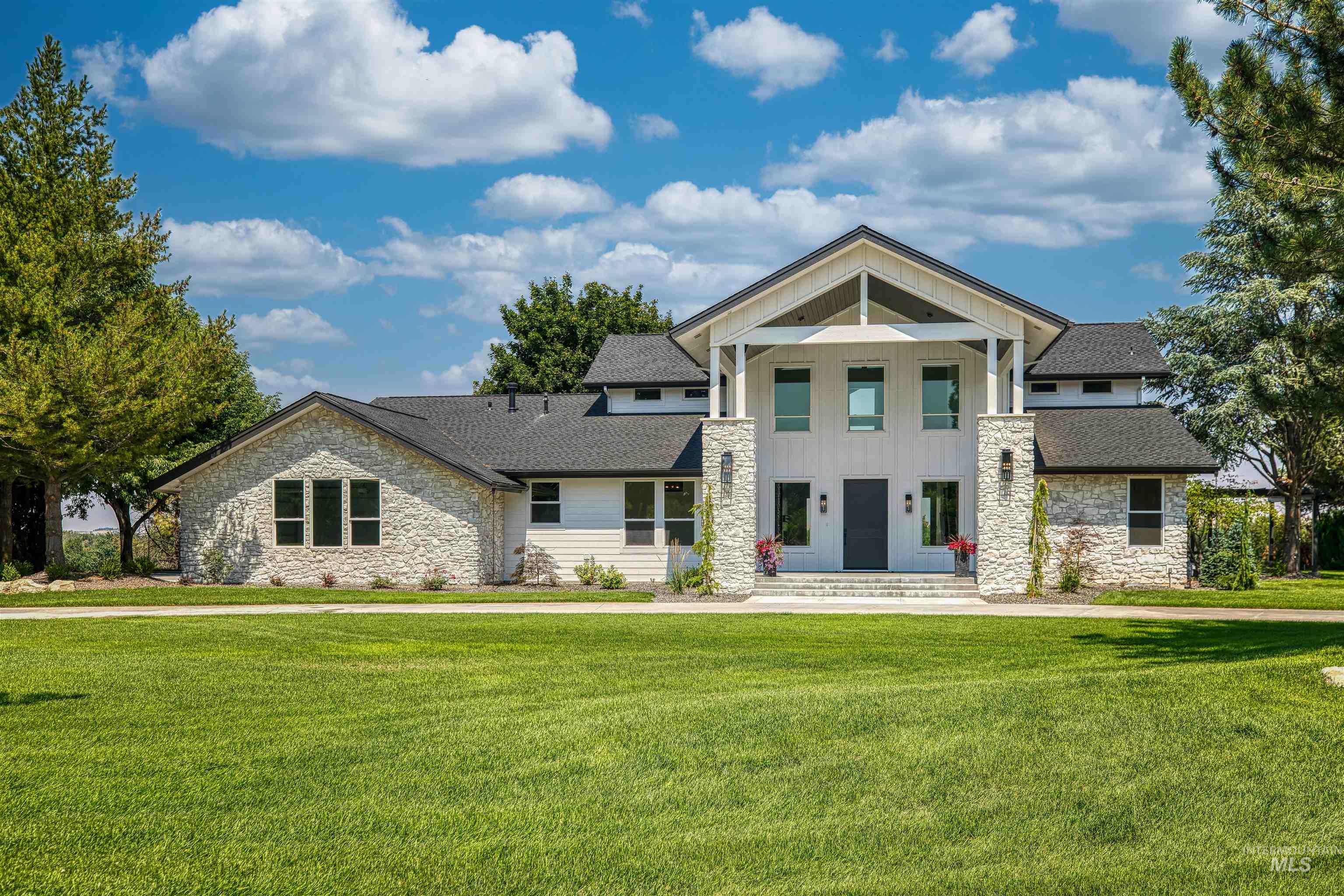 1458 W Sandy Ct, Meridian, Idaho 83646, 4 Bedrooms, 4.5 Bathrooms, Residential For Sale, Price $1,860,000,MLS 98972470