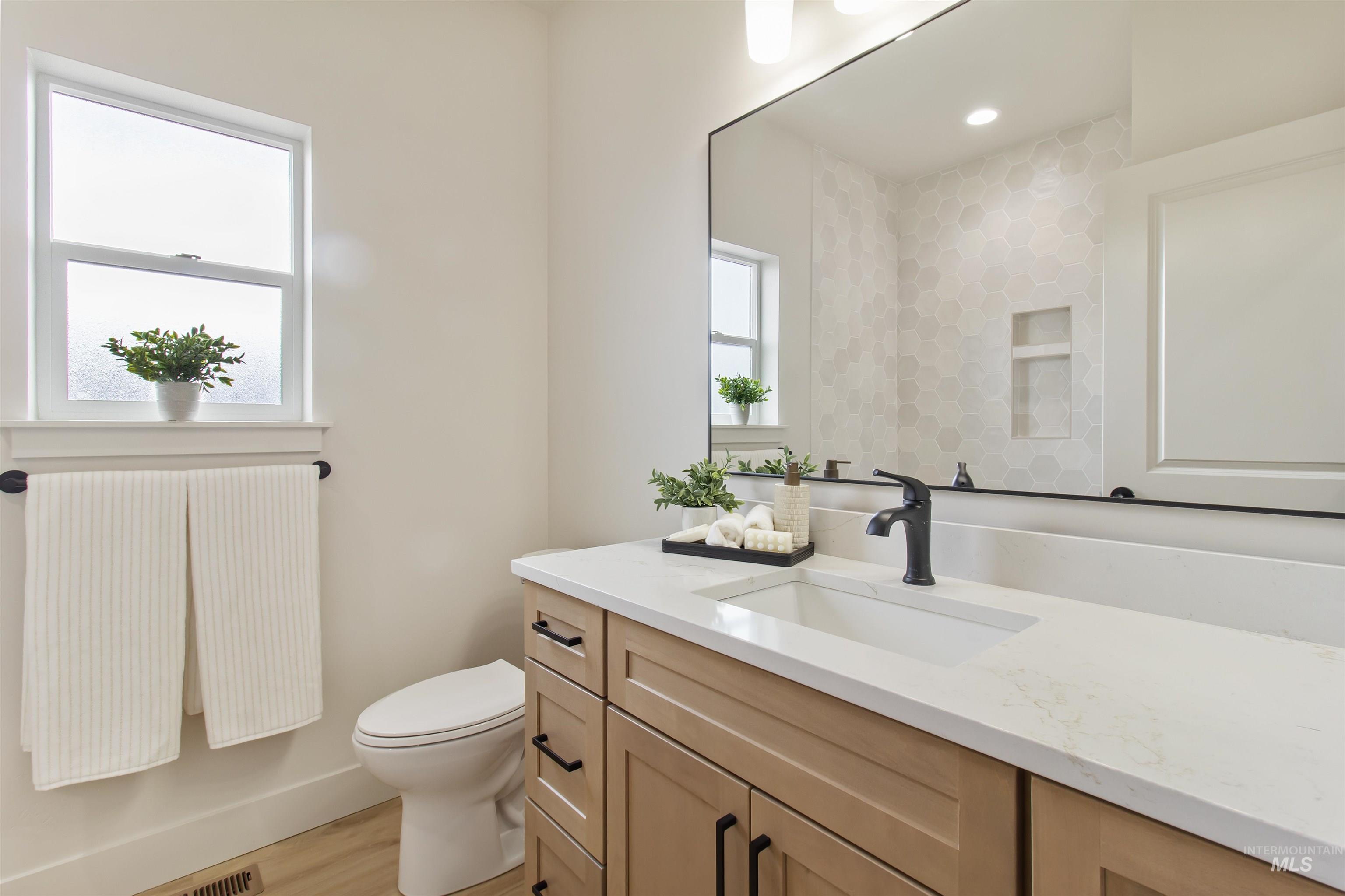 1423 Sierra Way, Kimberly, Idaho 83341, 4 Bedrooms, 2 Bathrooms, Residential For Sale, Price $537,500,MLS 98972471