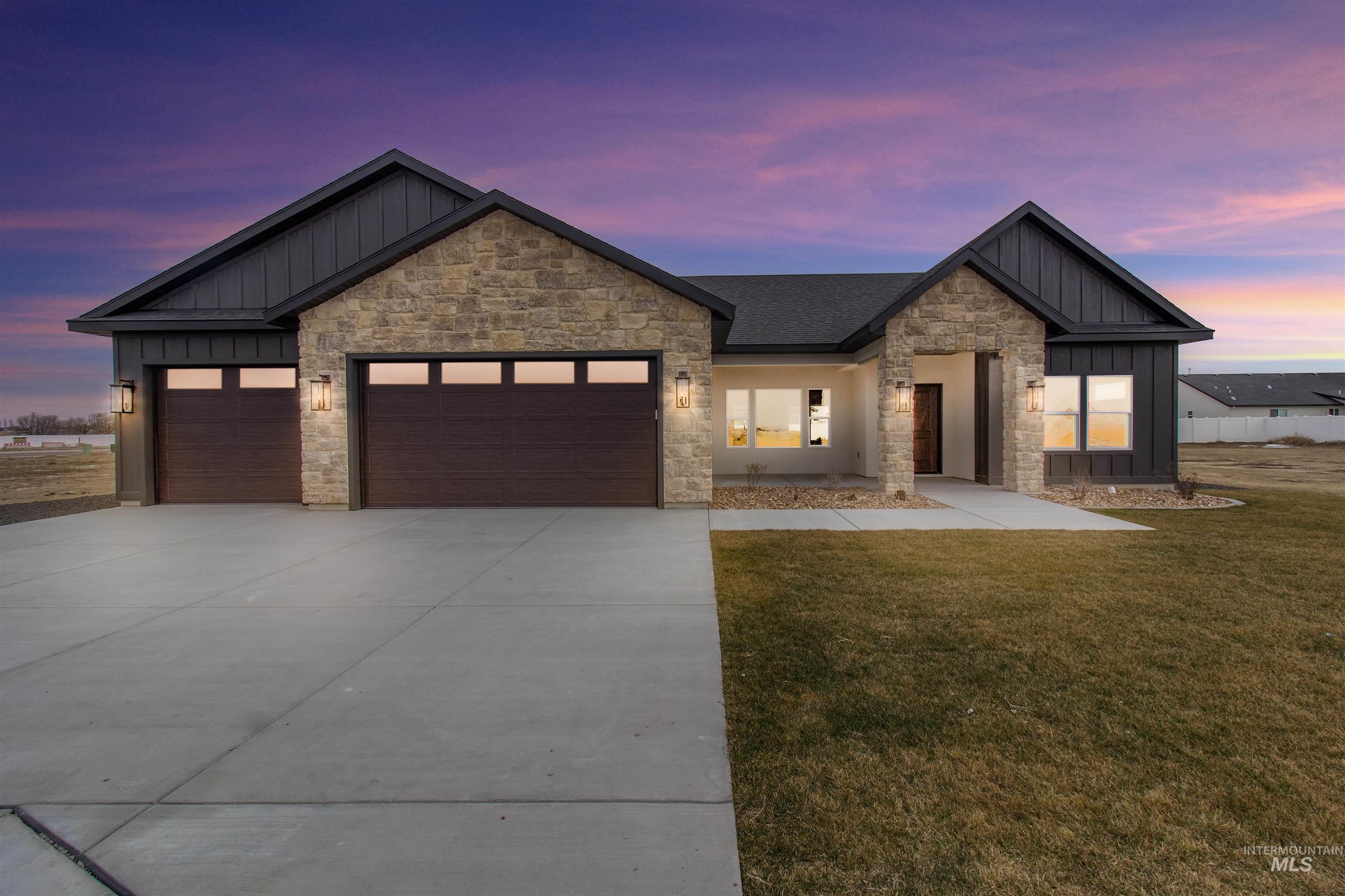 1423 Sierra Way, Kimberly, Idaho 83341, 4 Bedrooms, 2 Bathrooms, Residential For Sale, Price $537,500,MLS 98972471