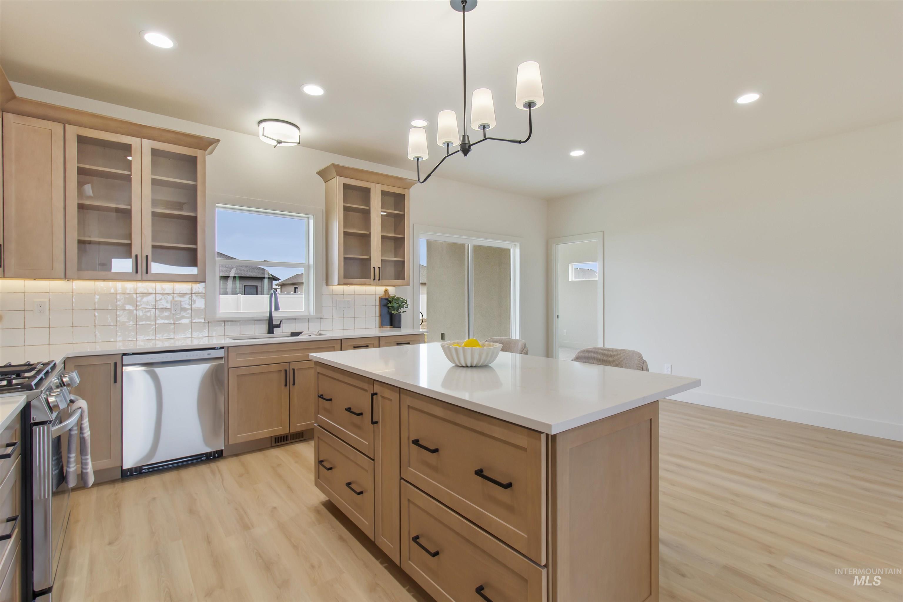 1423 Sierra Way, Kimberly, Idaho 83341, 4 Bedrooms, 2 Bathrooms, Residential For Sale, Price $537,500,MLS 98972471