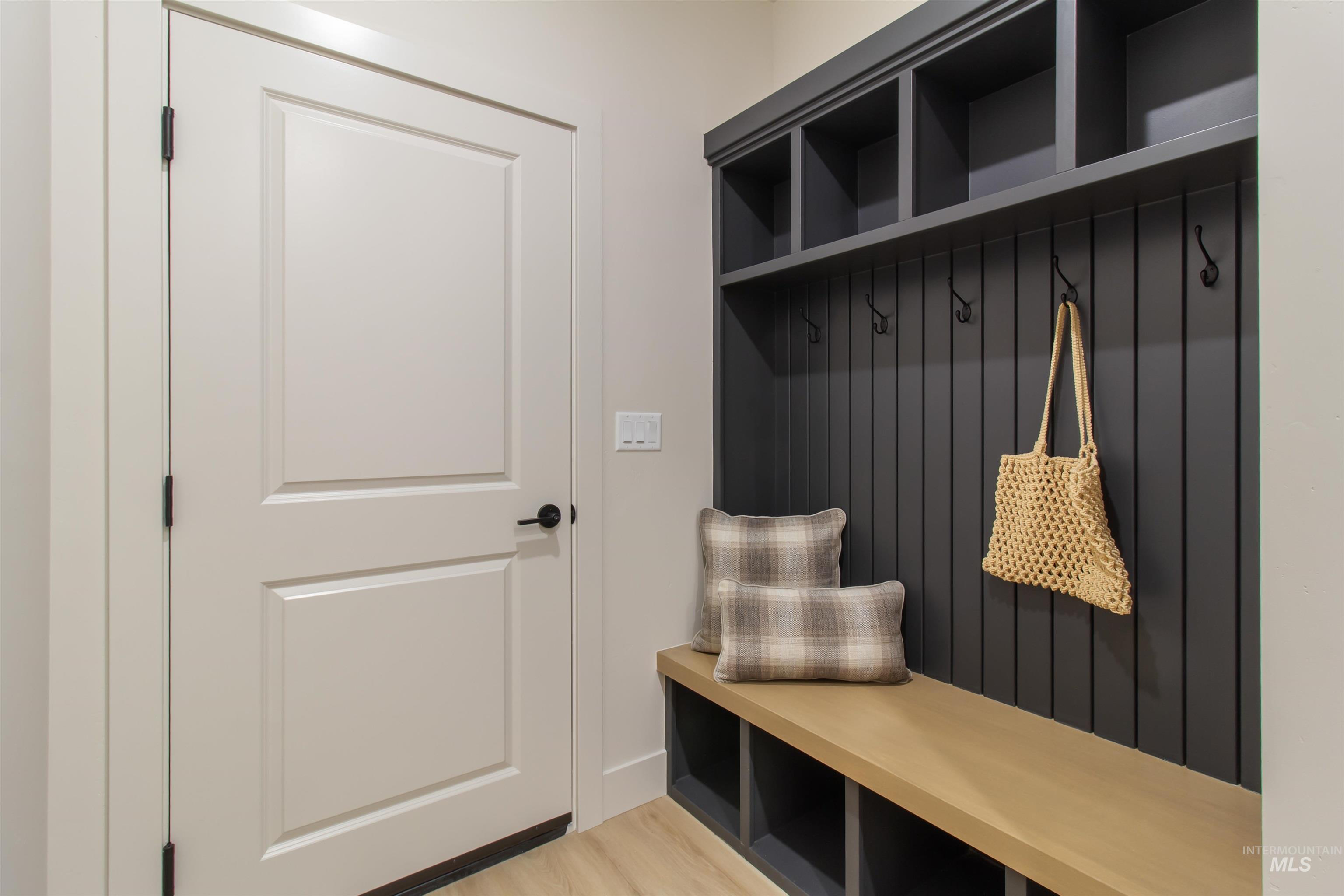 1423 Sierra Way, Kimberly, Idaho 83341, 4 Bedrooms, 2 Bathrooms, Residential For Sale, Price $537,500,MLS 98972471