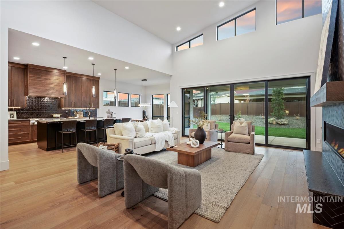 9967 W Bouvardia St, Star, Idaho 83669, 3 Bedrooms, 3.5 Bathrooms, Residential For Sale, Price $1,129,900,MLS 98972472