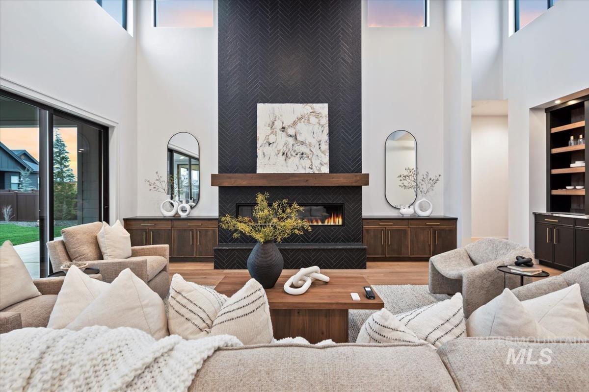 9967 W Bouvardia St, Star, Idaho 83669, 3 Bedrooms, 3.5 Bathrooms, Residential For Sale, Price $1,129,900,MLS 98972472