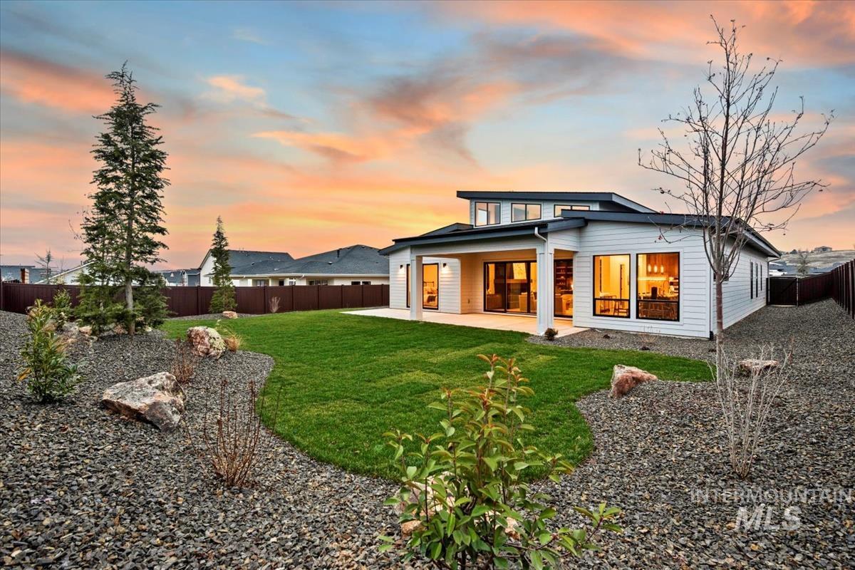 9967 W Bouvardia St, Star, Idaho 83669, 3 Bedrooms, 3.5 Bathrooms, Residential For Sale, Price $1,129,900,MLS 98972472