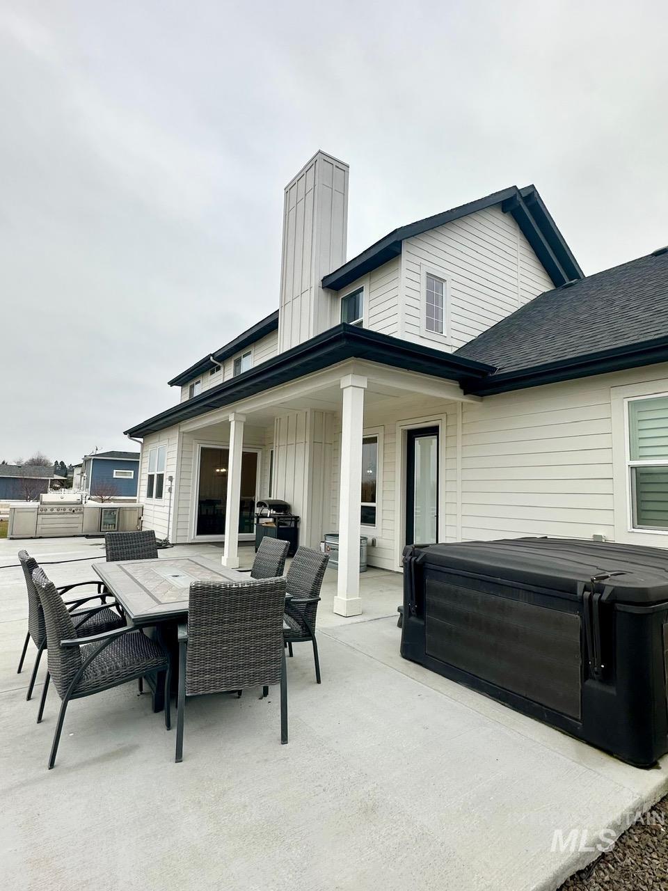 10082 Riverbend Pl, Middleton, Idaho 83644, 5 Bedrooms, 4 Bathrooms, Residential For Sale, Price $1,299,000,MLS 98972473